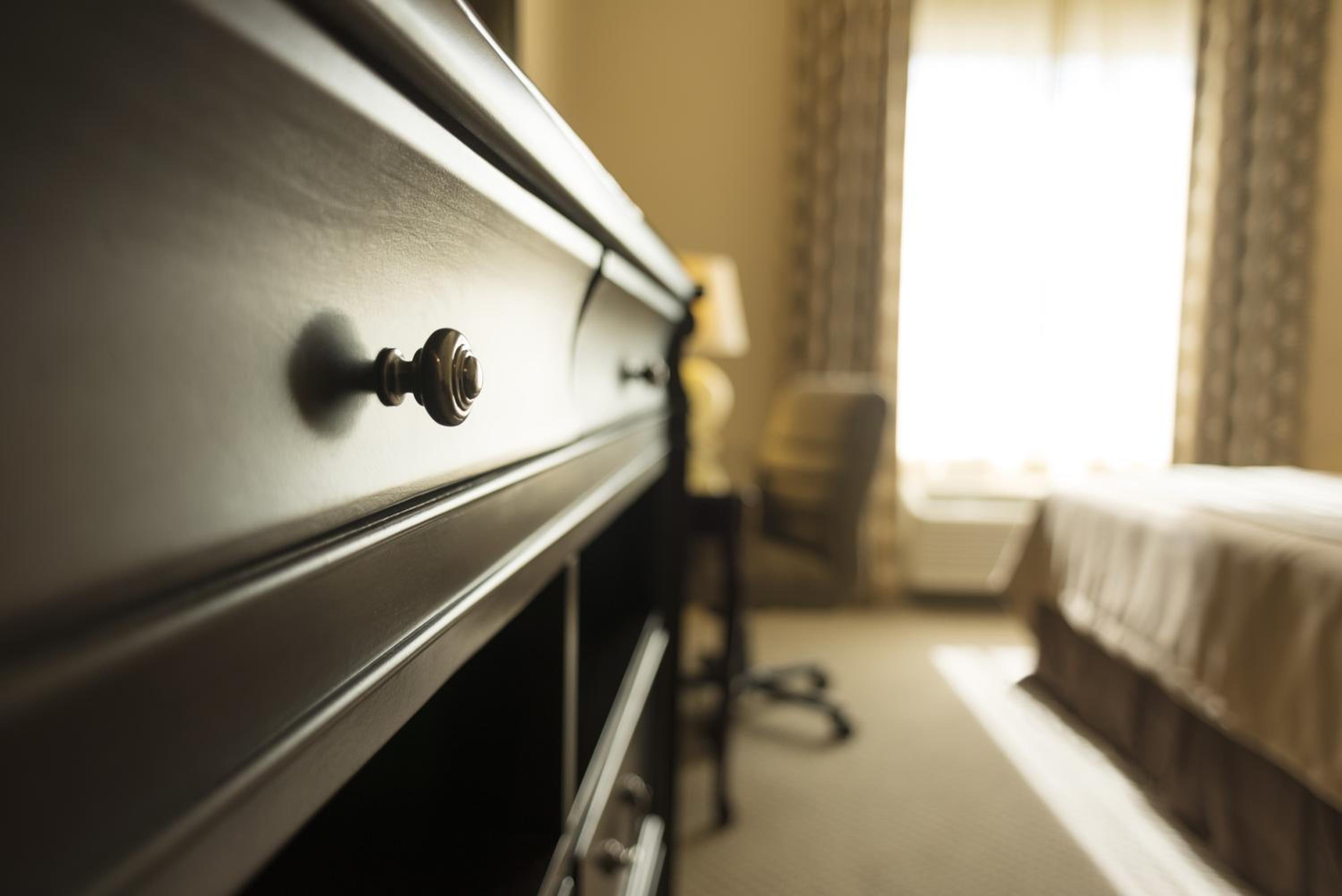 Queen Suite with Two Queen Beds - Disability Access