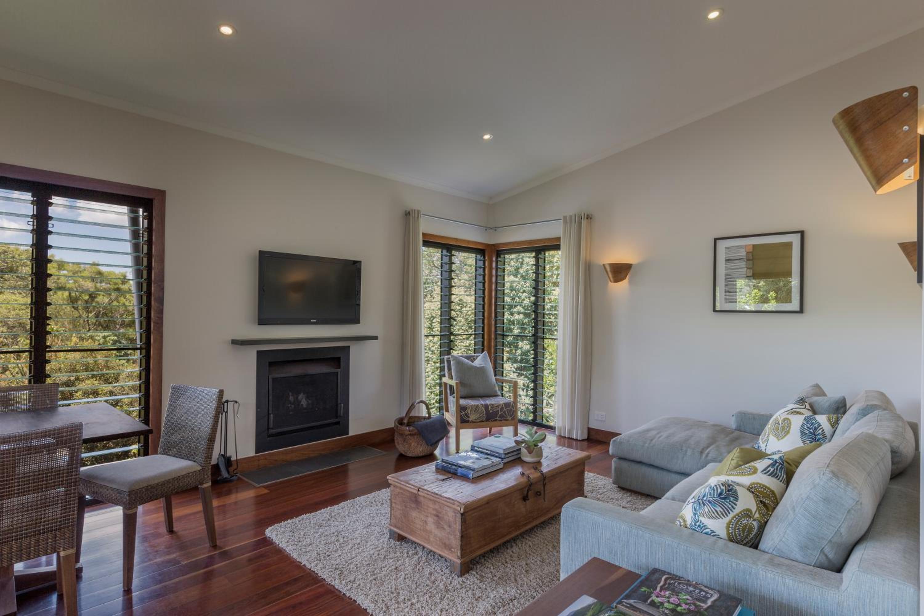 Two-Bedroom Luxury Forest Villa - Photo 7