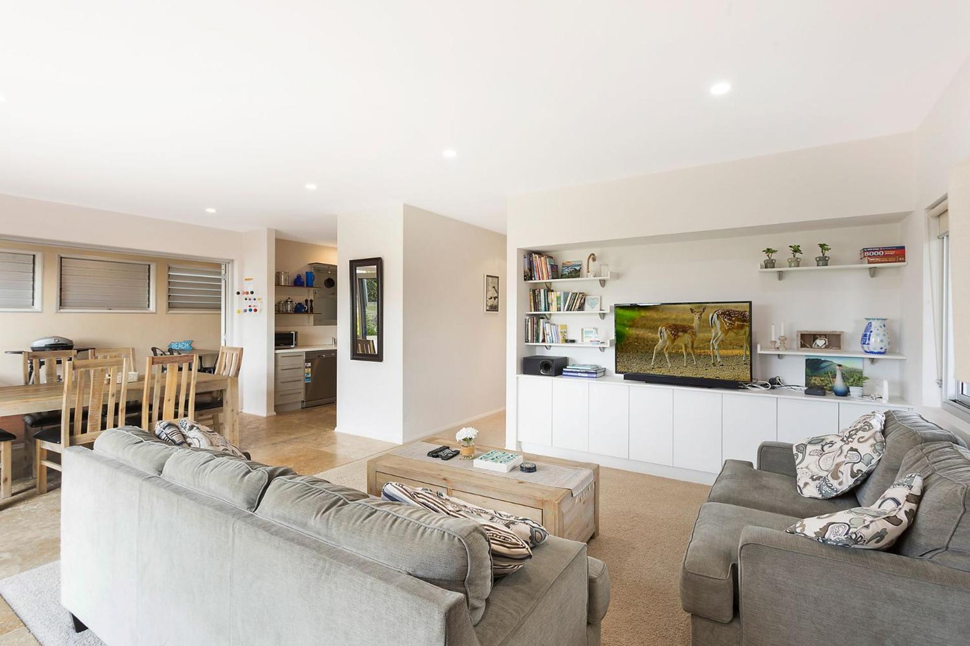 Three-Bedroom House photo 2