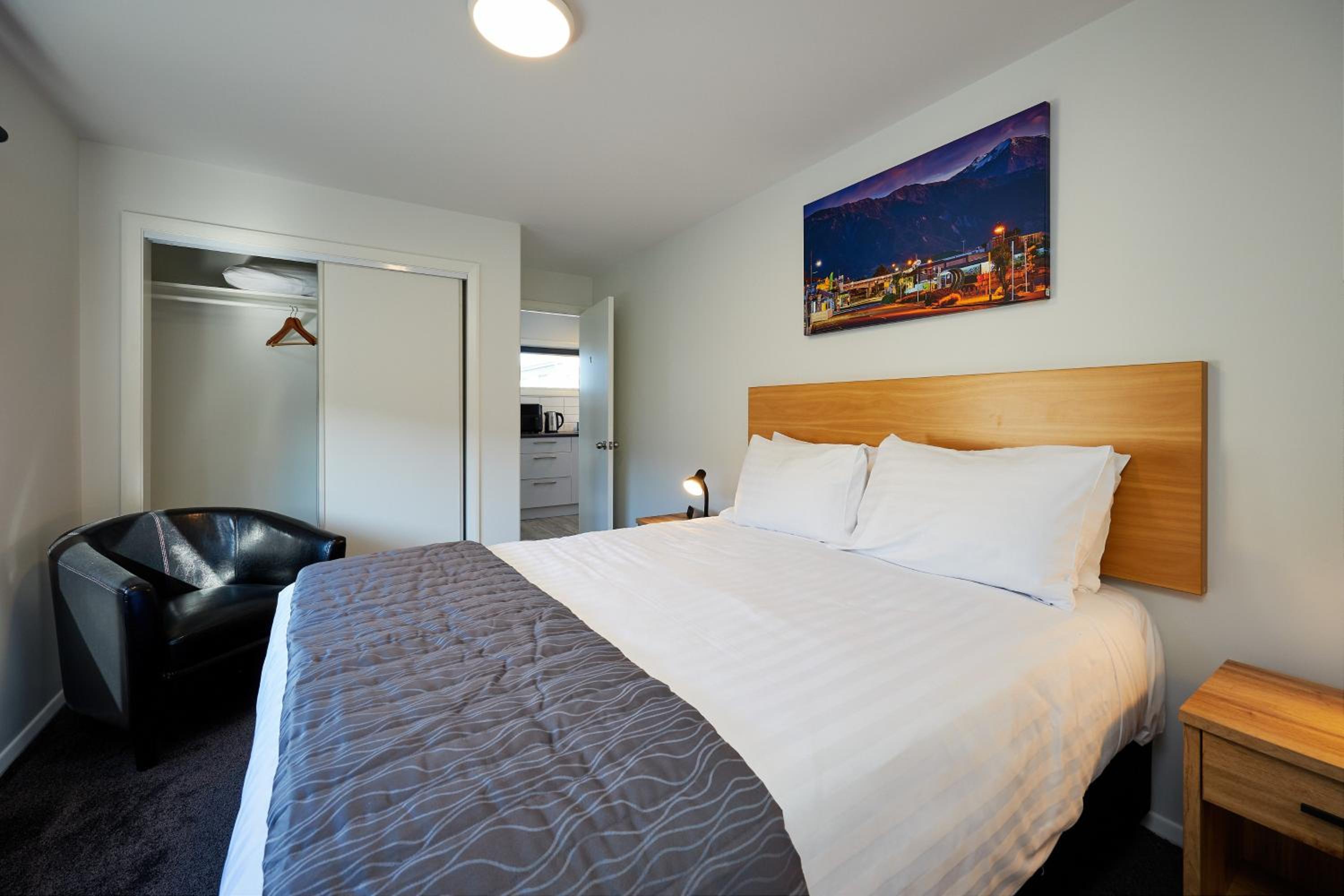 Two-Bedroom Apartment At 22 Beach Road