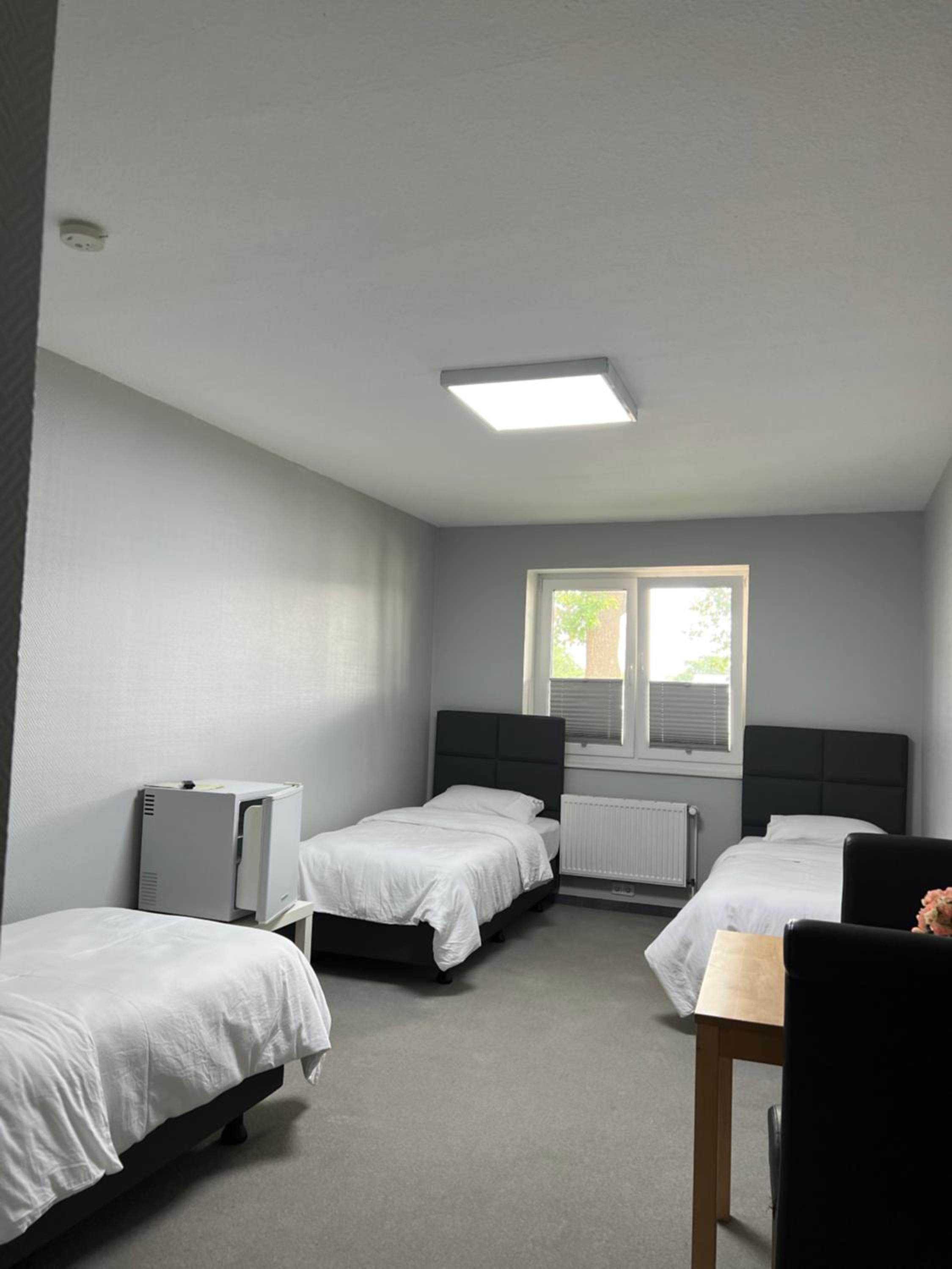 Triple Room with Private Bathroom - Photo 3