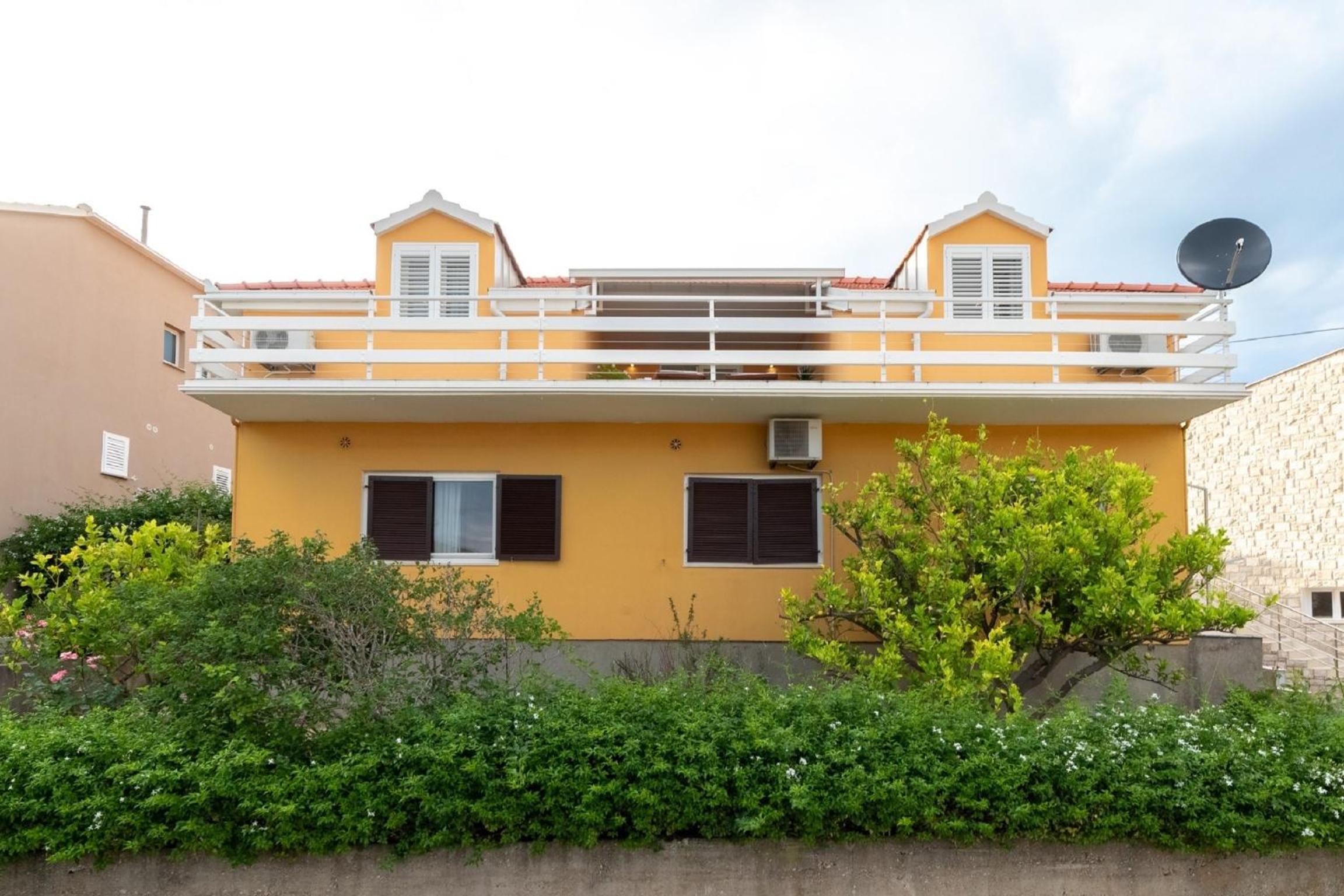 Two Bedroom Apartment with Terrace and Sea View photo 3