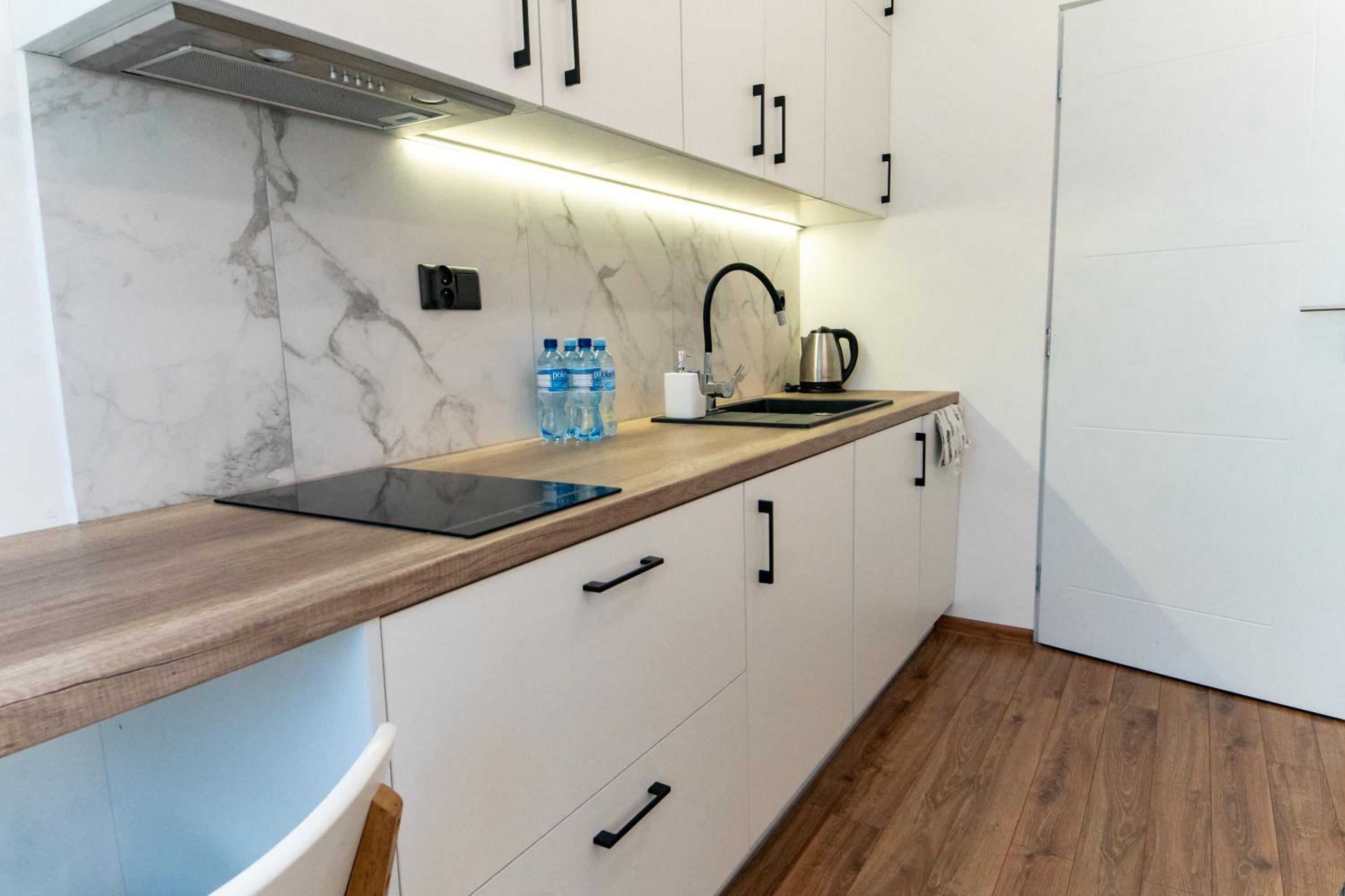 One-Bedroom Apartment - Photo 7