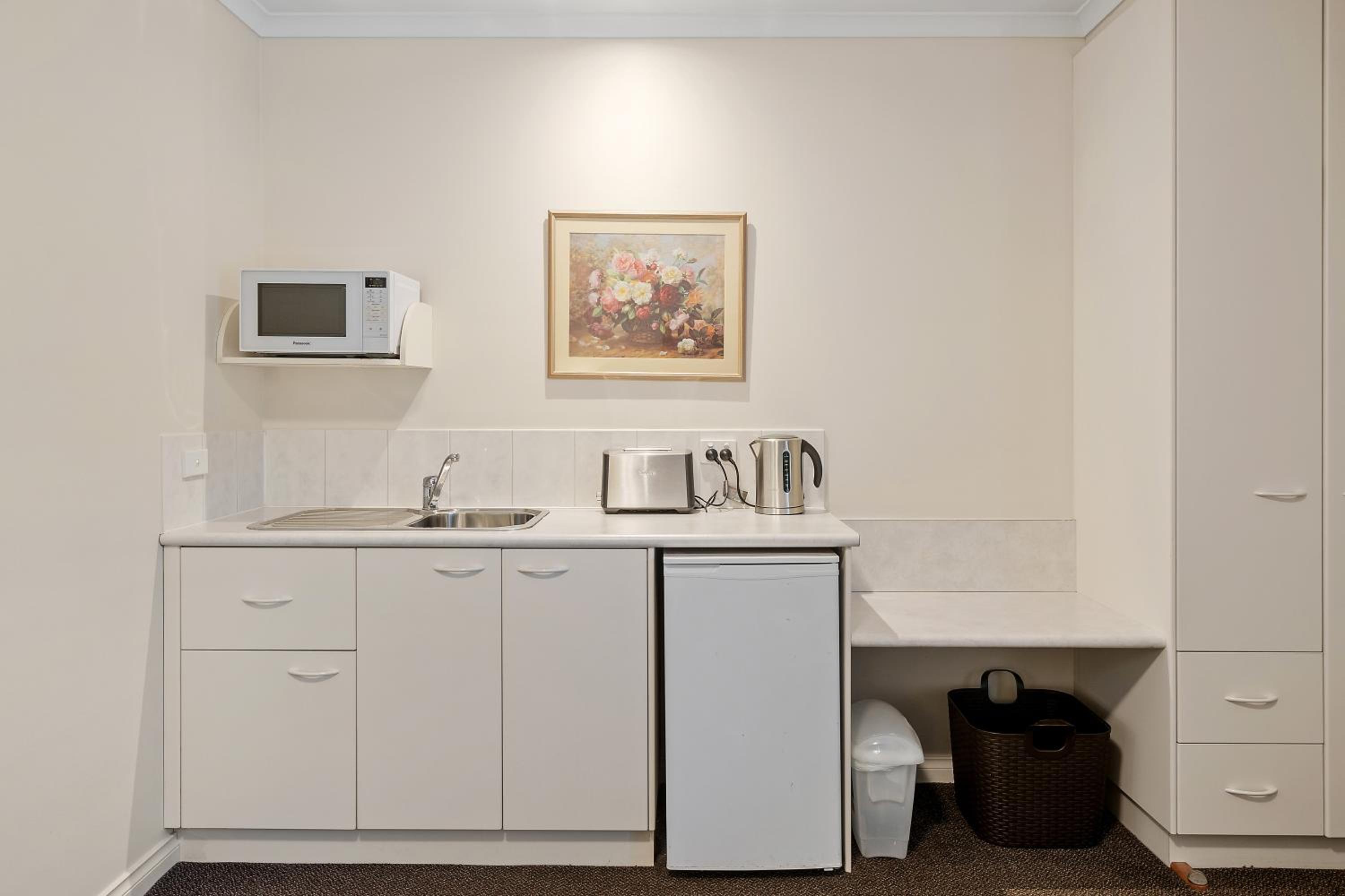Queen Room with Spa Bath photo 2