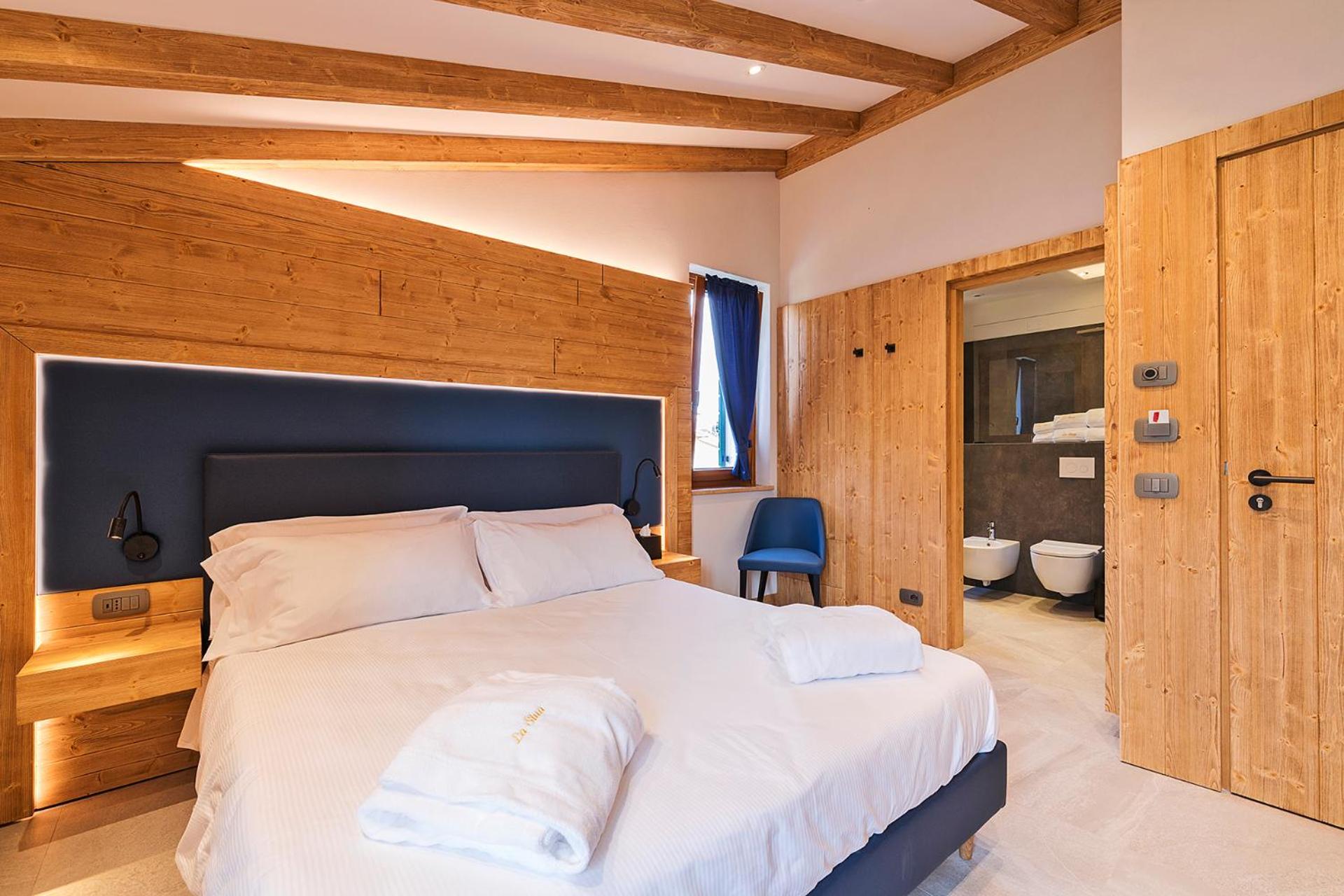 Double Room - Photo 11