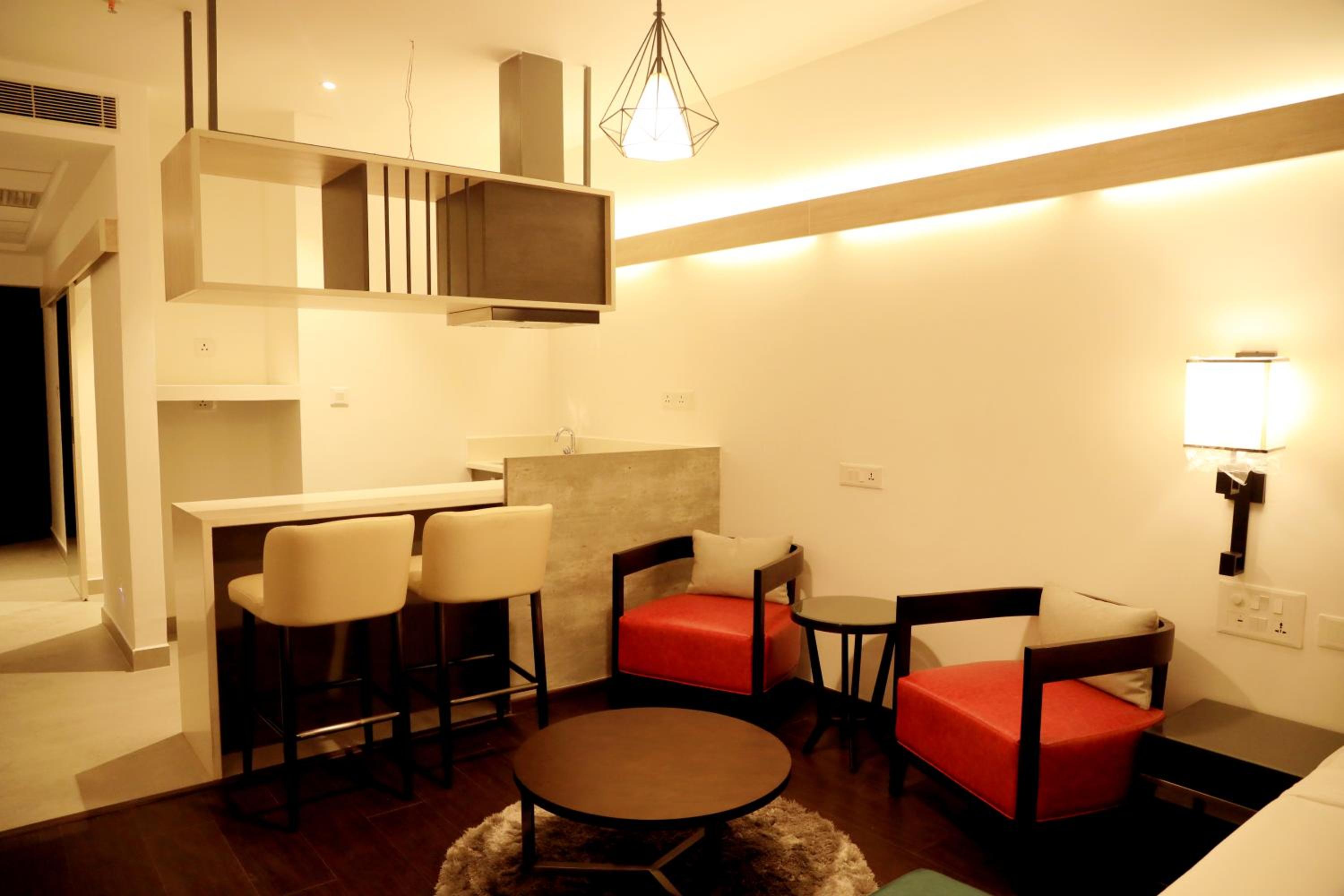 Studio Suite with 10% off on Food & Beverages with a-la-carte selection , 10% Off on Laundry service for upto 2 clothing item(s) - Photo 4