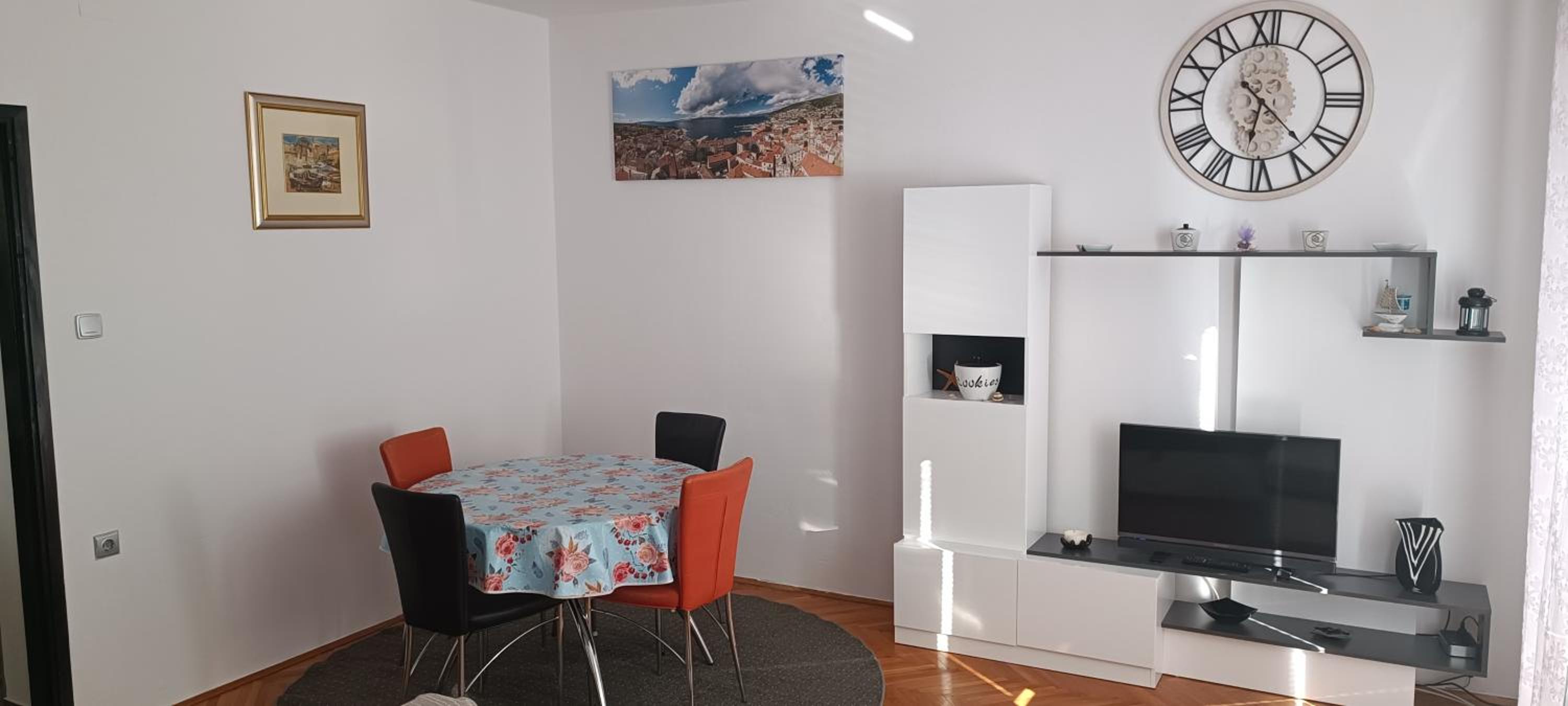 Two-Bedroom Apartment photo 3