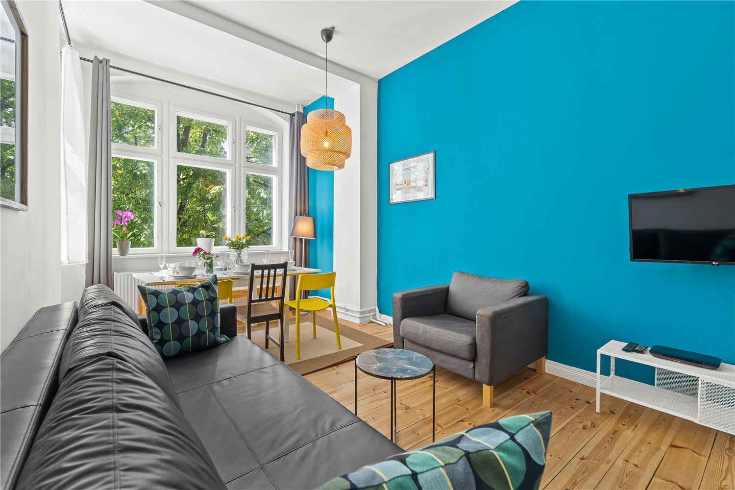 Apartment photo 2