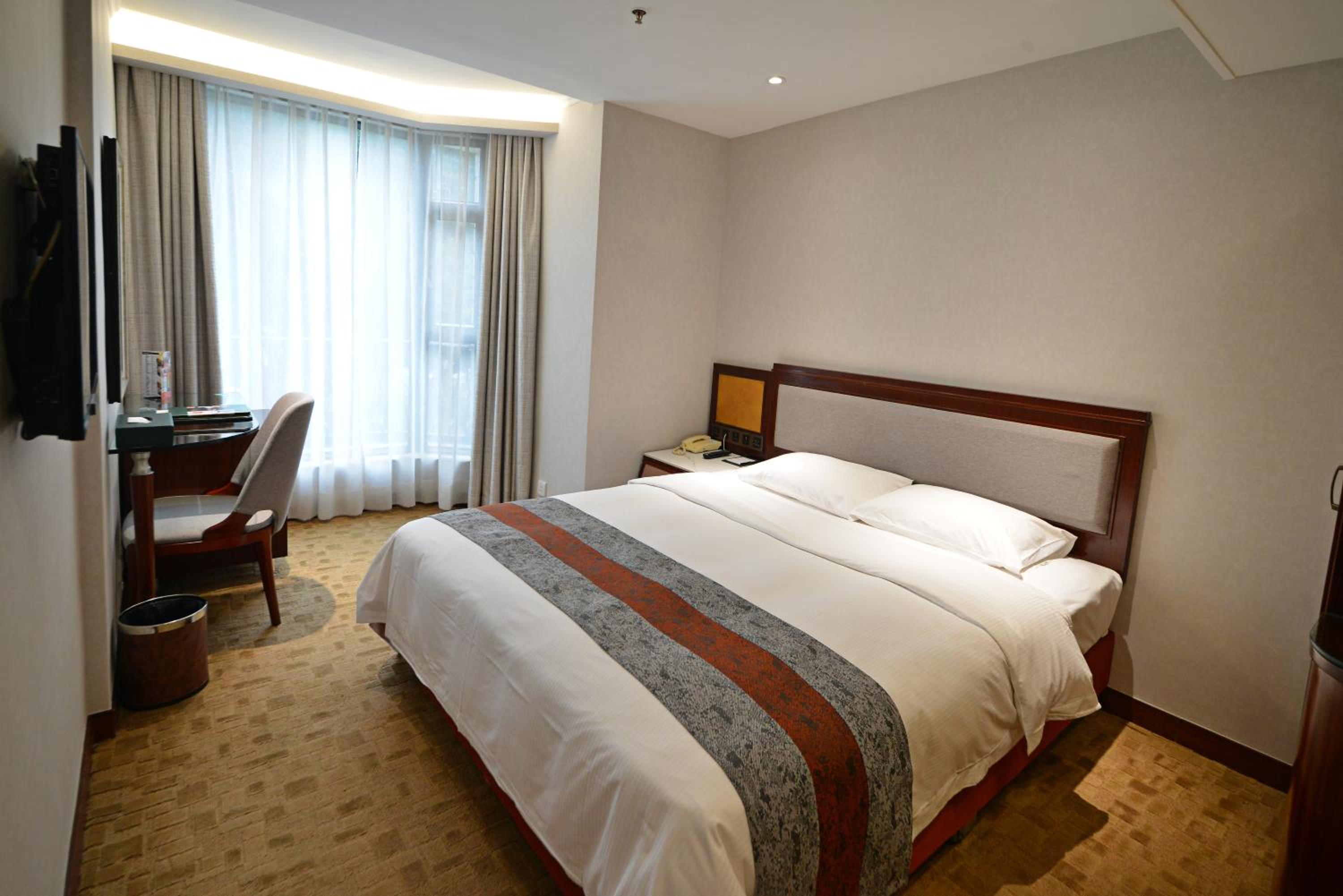 Standard Twin Room - Photo 1