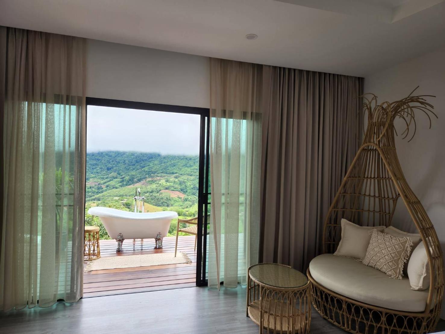 Villa with Garden View - Photo 9