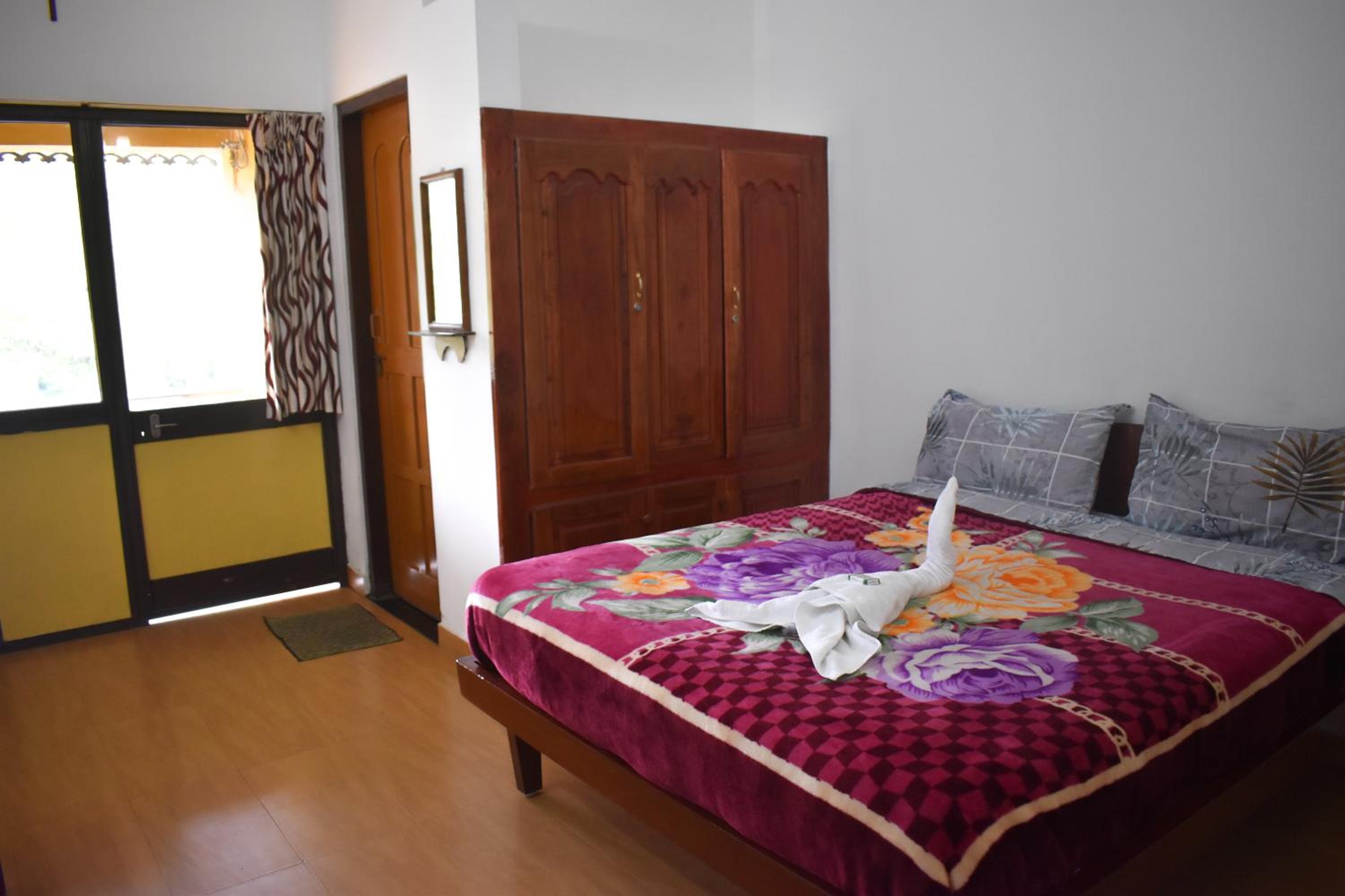 Deluxe Room - Photo 6