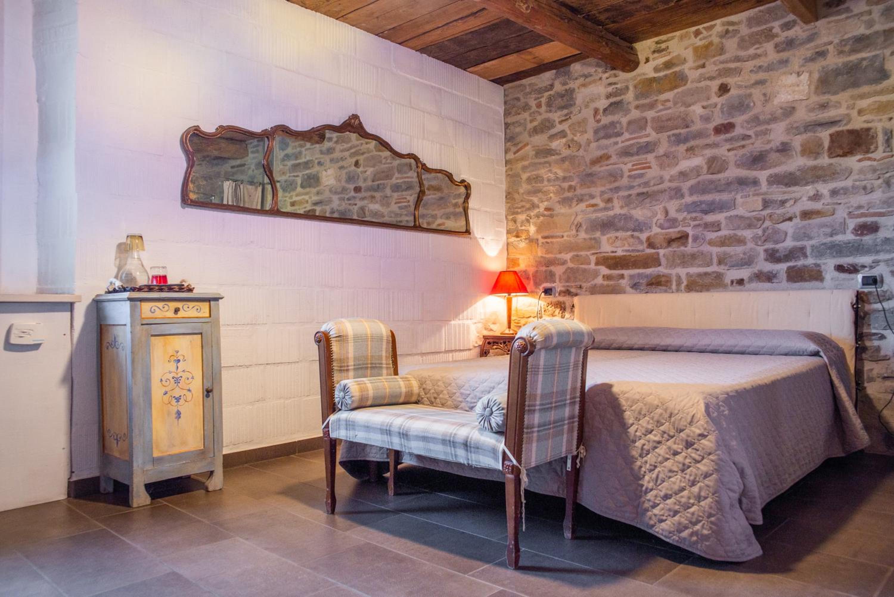 Large Double or Twin Room photo 2
