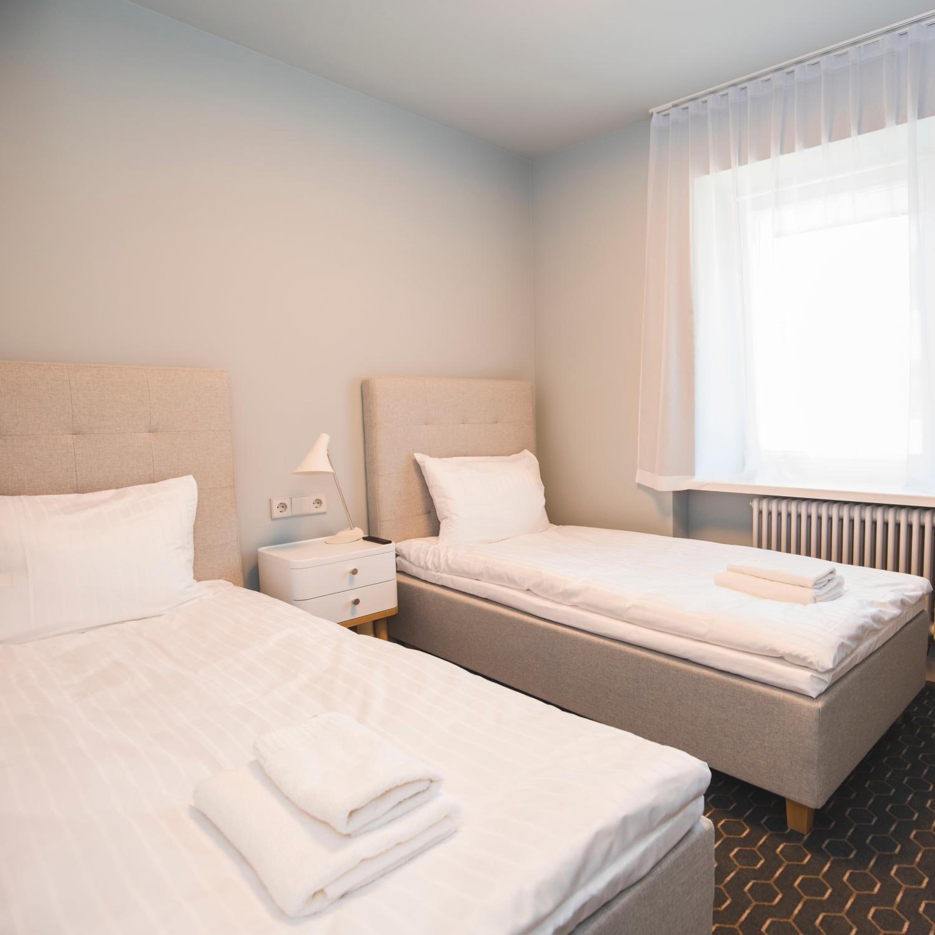 Twin Room - Photo 13
