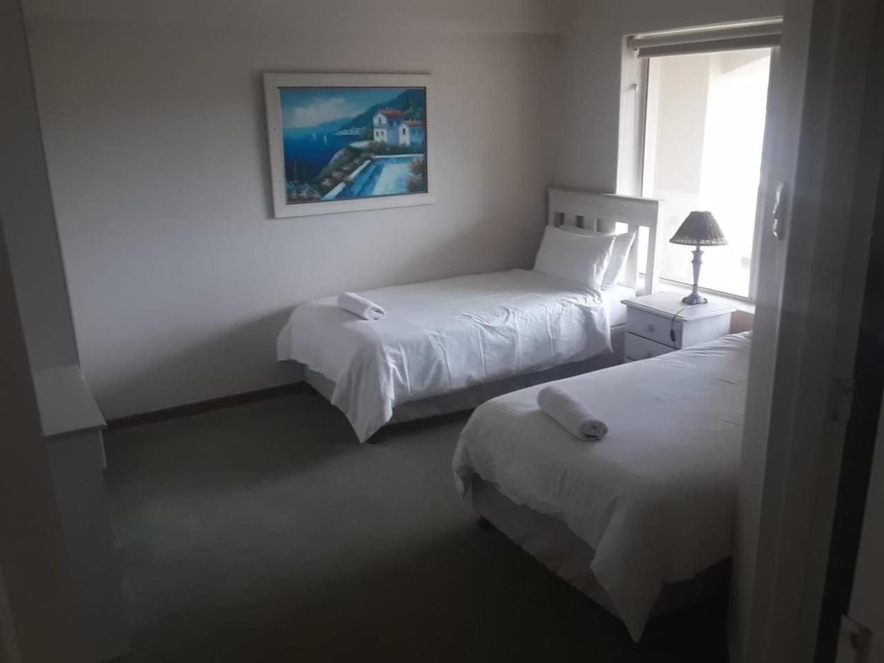 Two-Bedroom Apartment - Photo 9