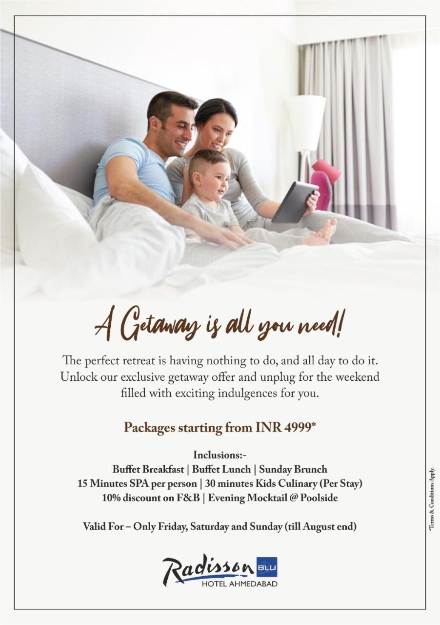 Business Class Suite – 15% off on Food & Beverages, Two Ways Airport Transfers, 1 Round Tea/Coffee with cookies at Sky Bistro (1700 to 1900 hrs)