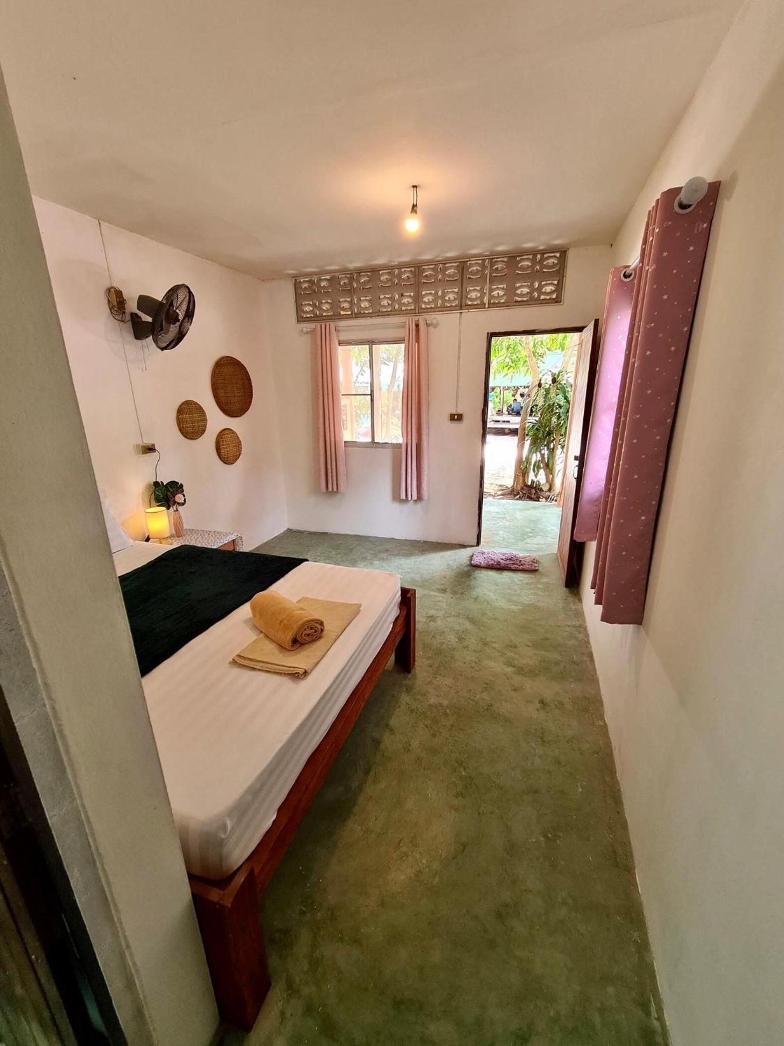 Budget Double Room photo 1