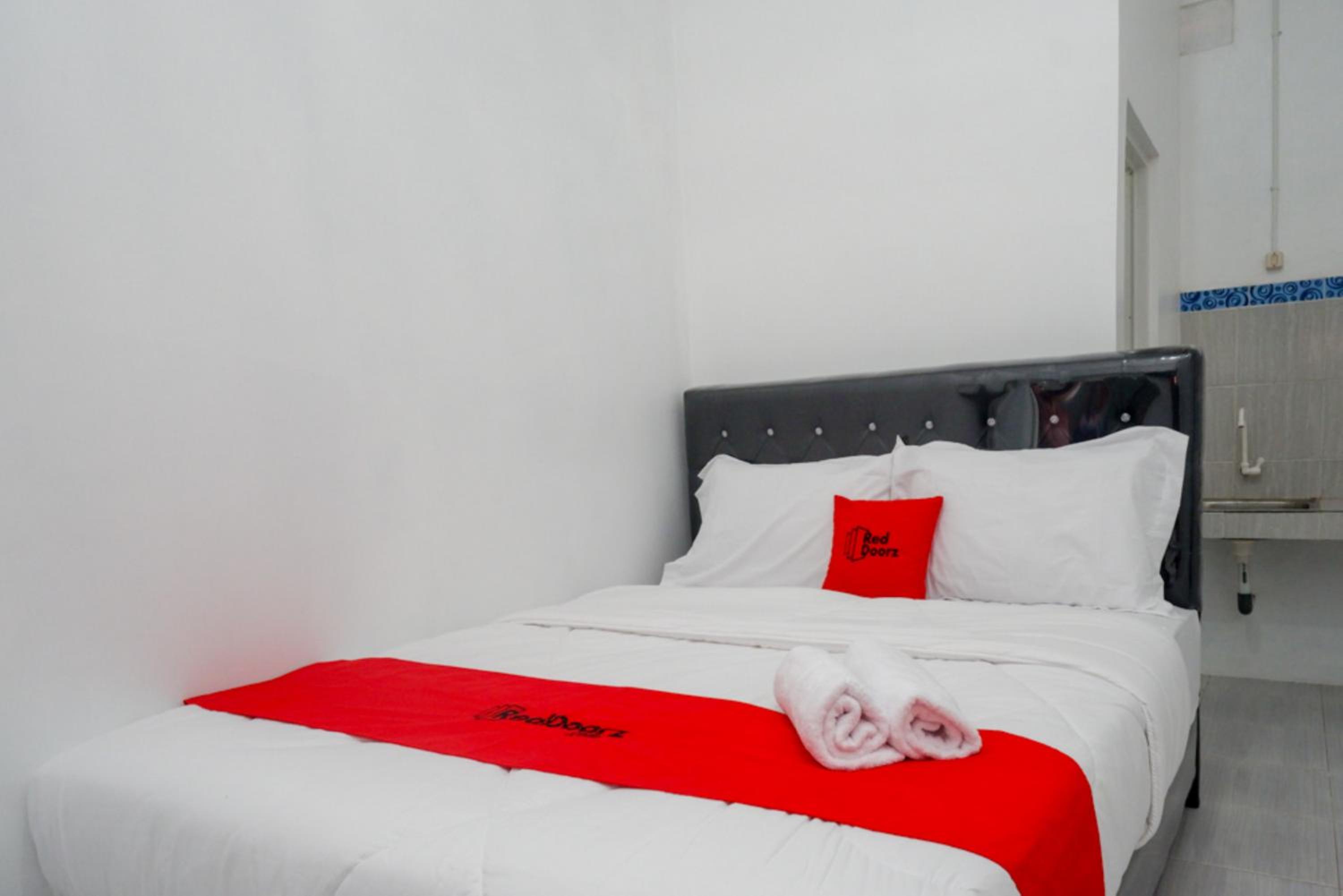 Standard Double Room - Photo 2