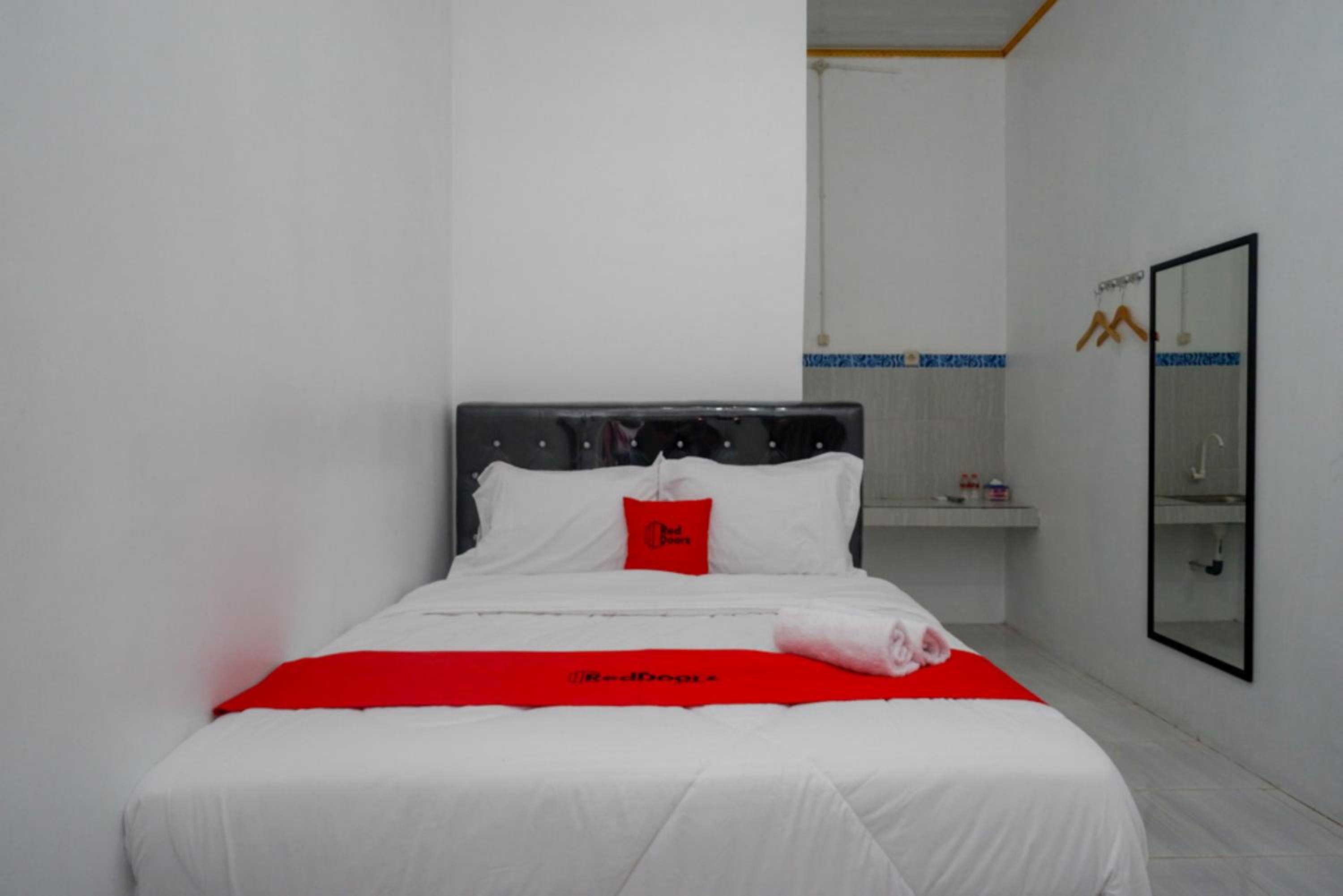 Standard Double Room - Photo 7