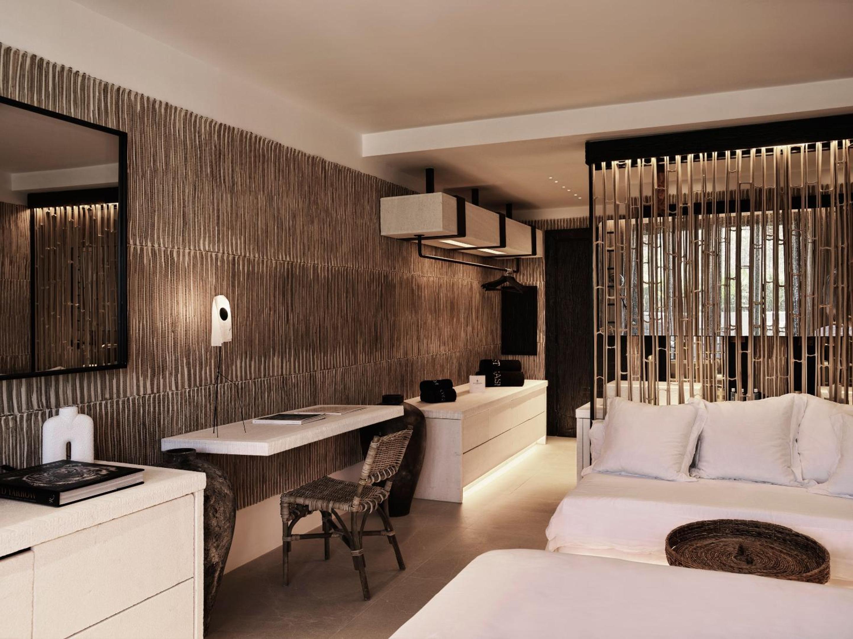 NOS Double Room - Photo 1