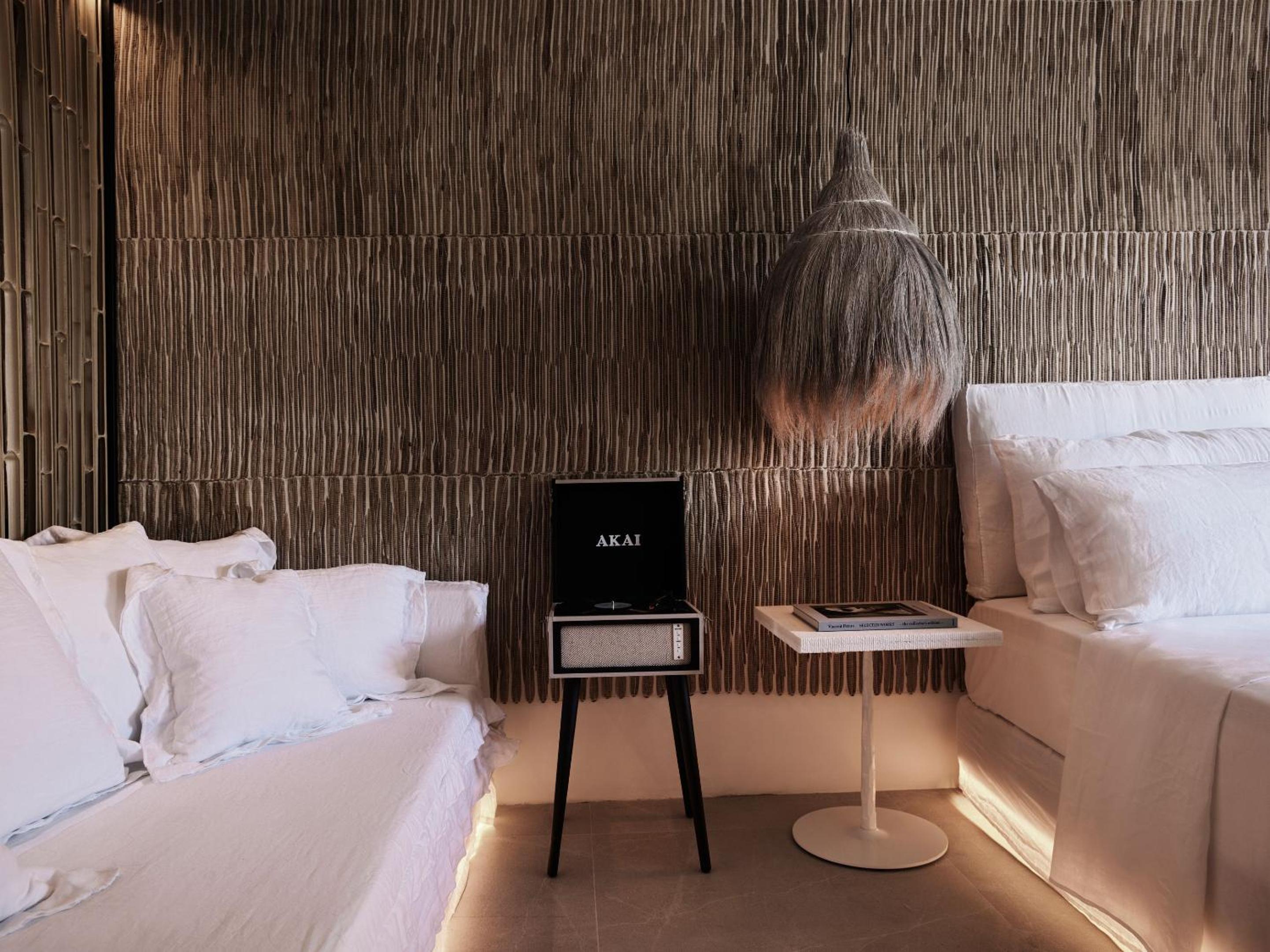 NOS Double Room - Photo 3