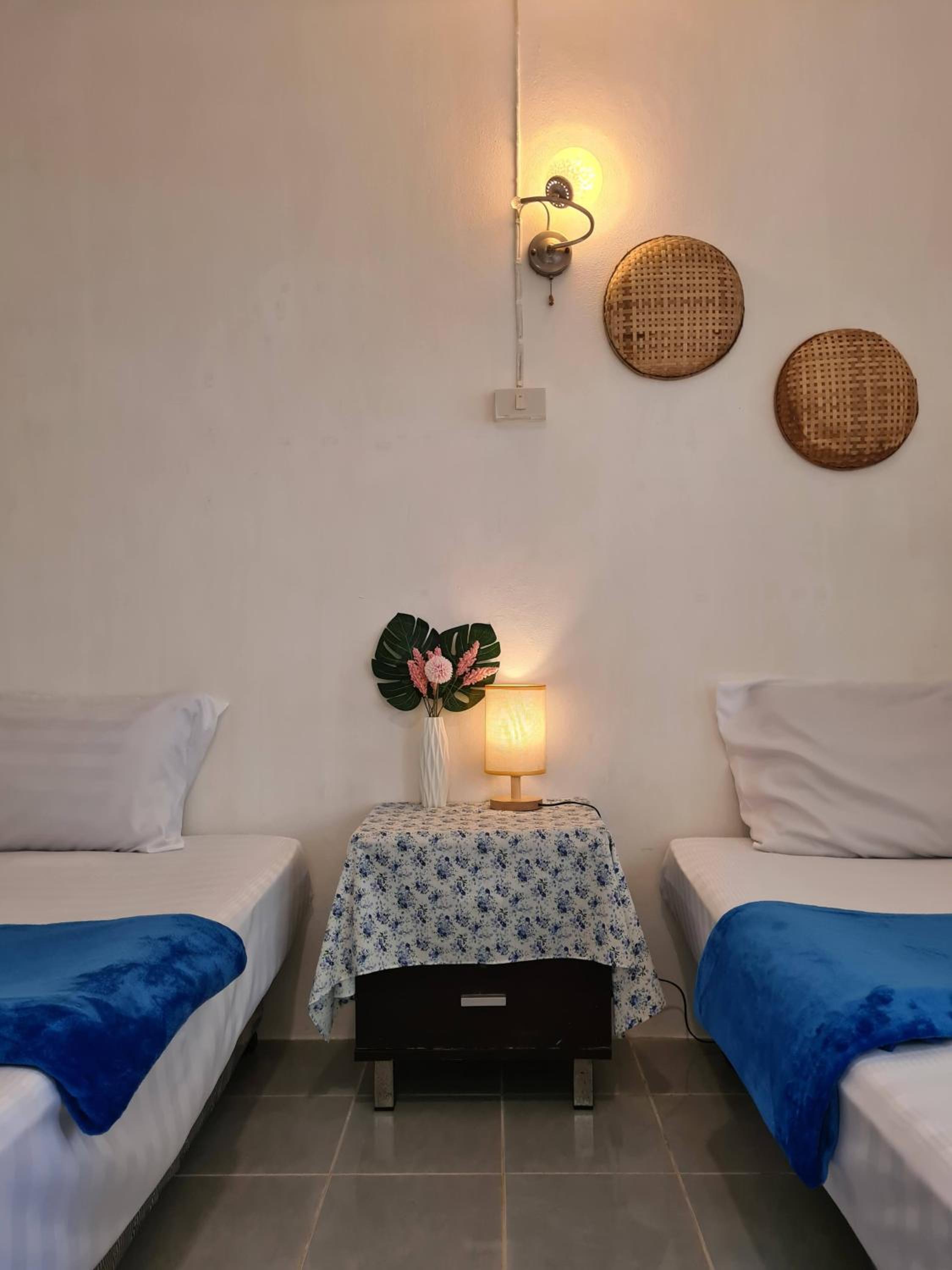Small Twin Room photo 2