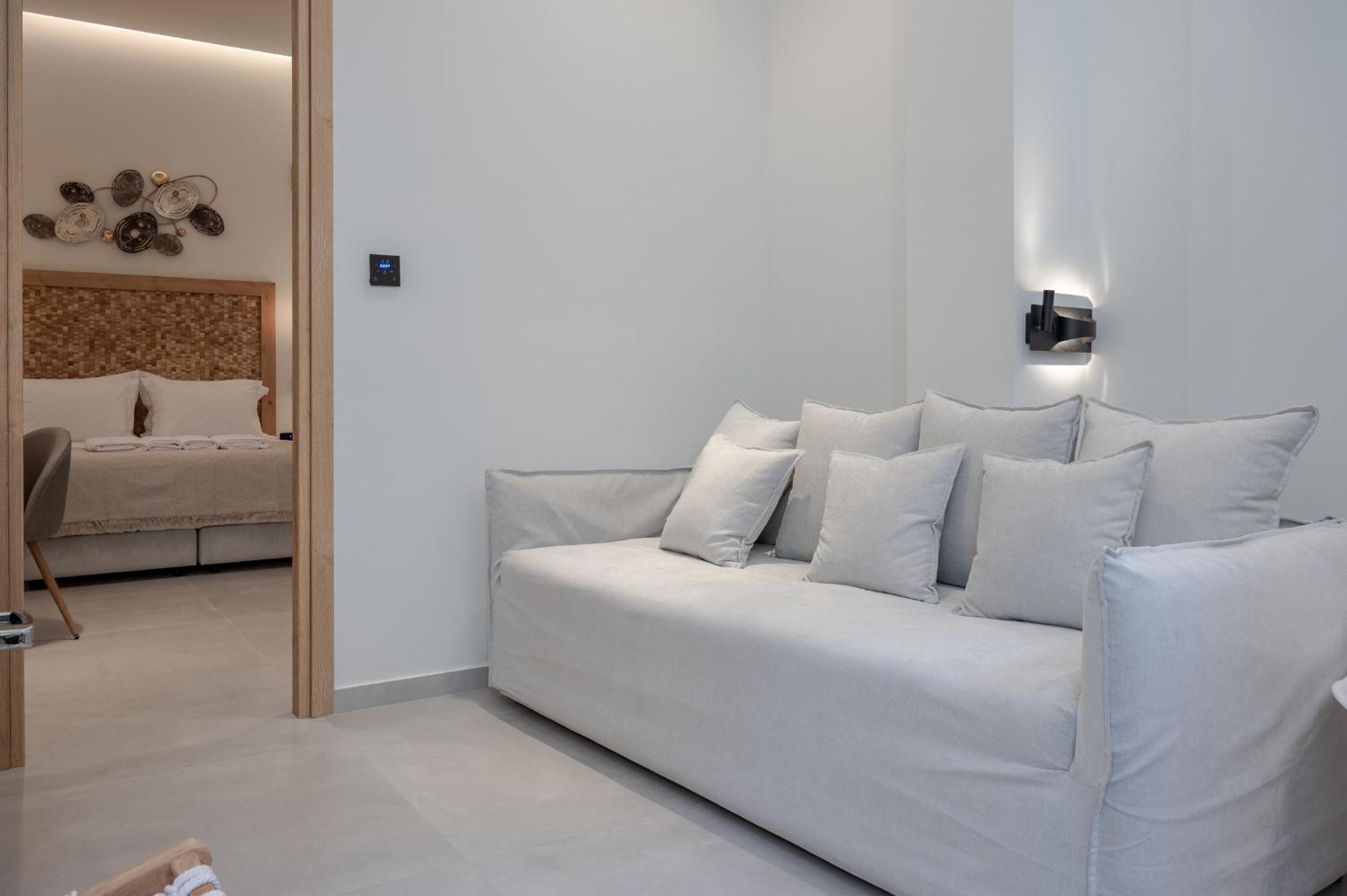 Premium One Bedroom Suite	 - Photo 6