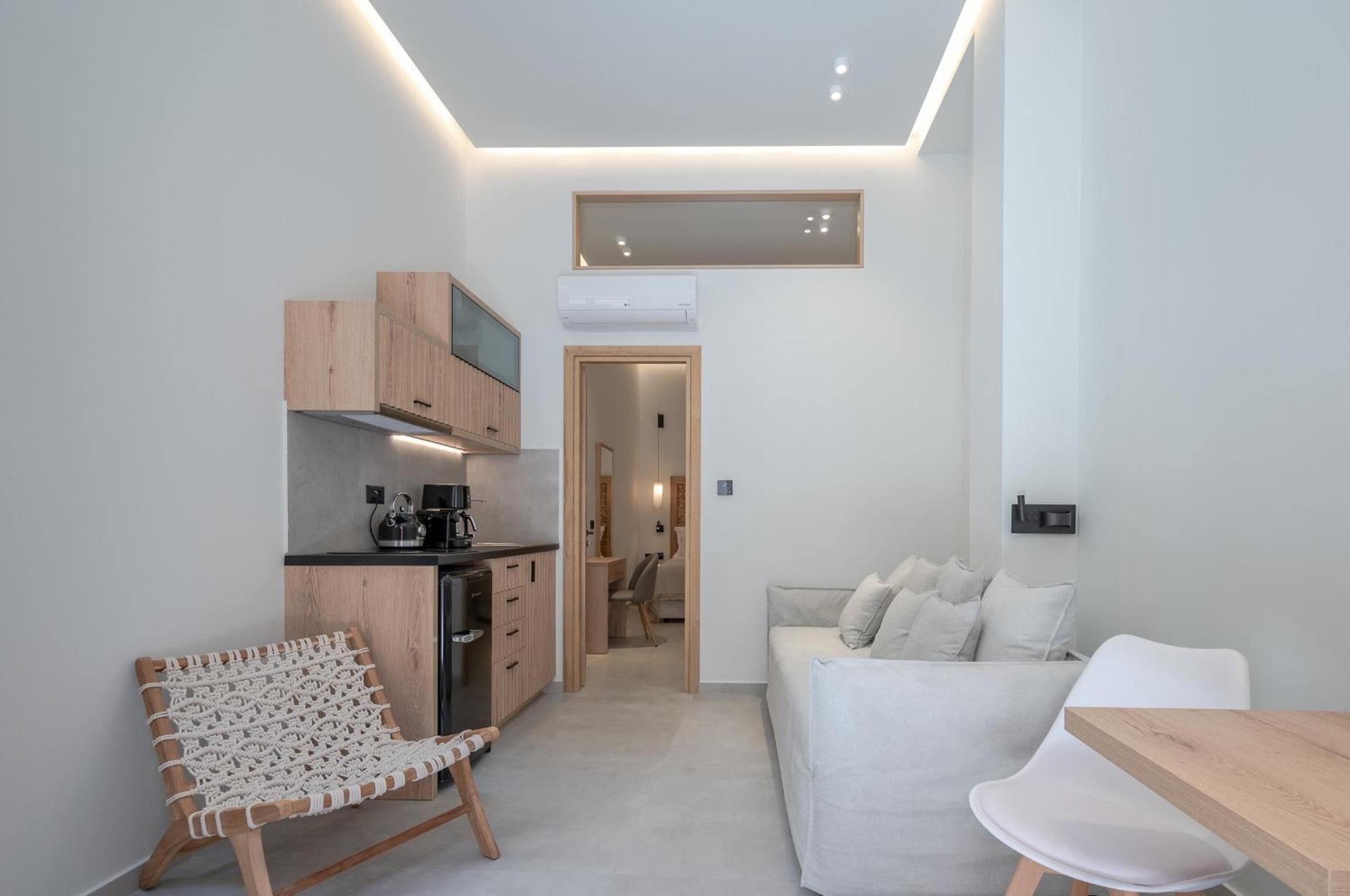 Premium One Bedroom Suite	 - Photo 3