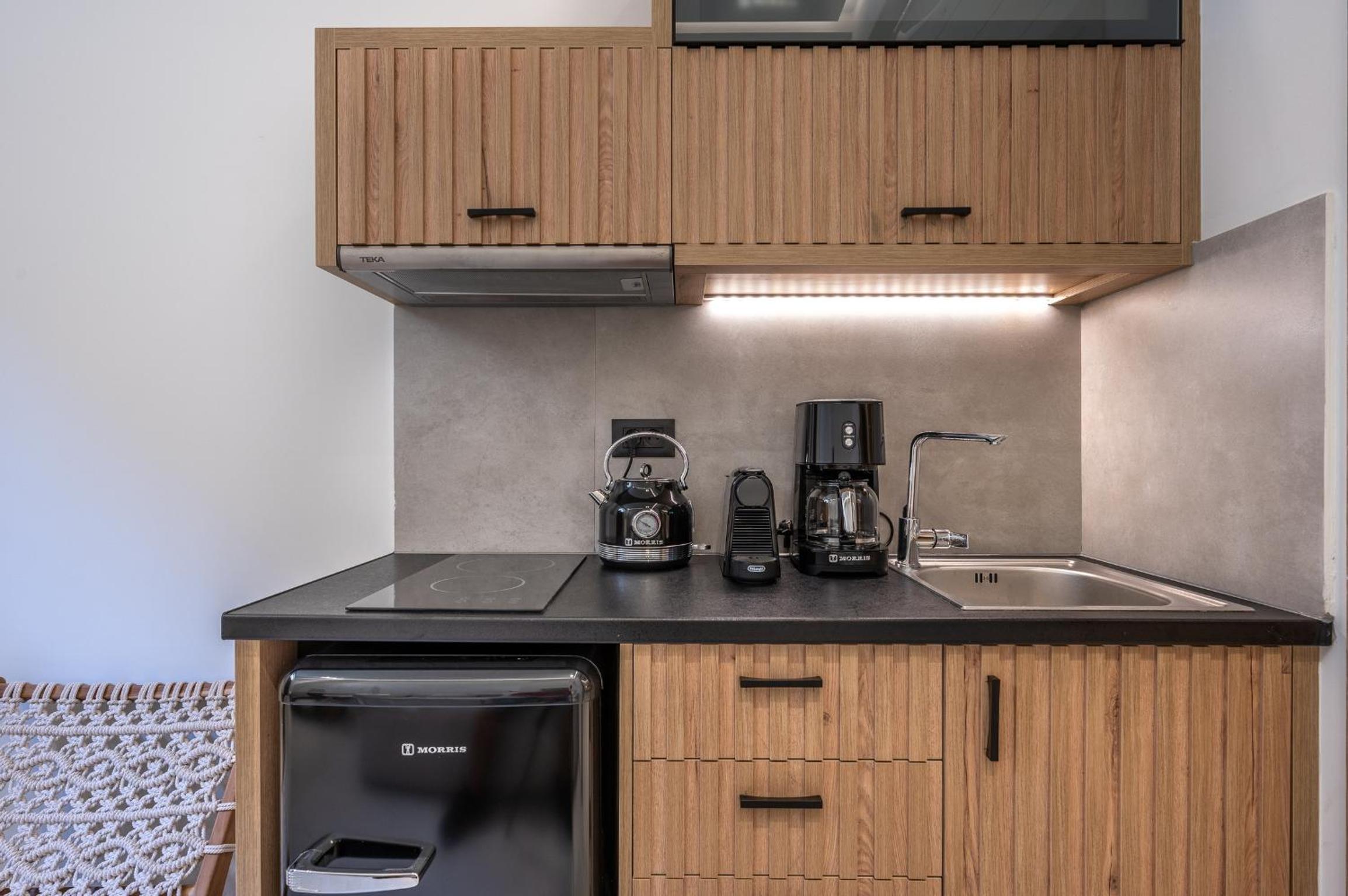 Premium One Bedroom Suite	 - Photo 4