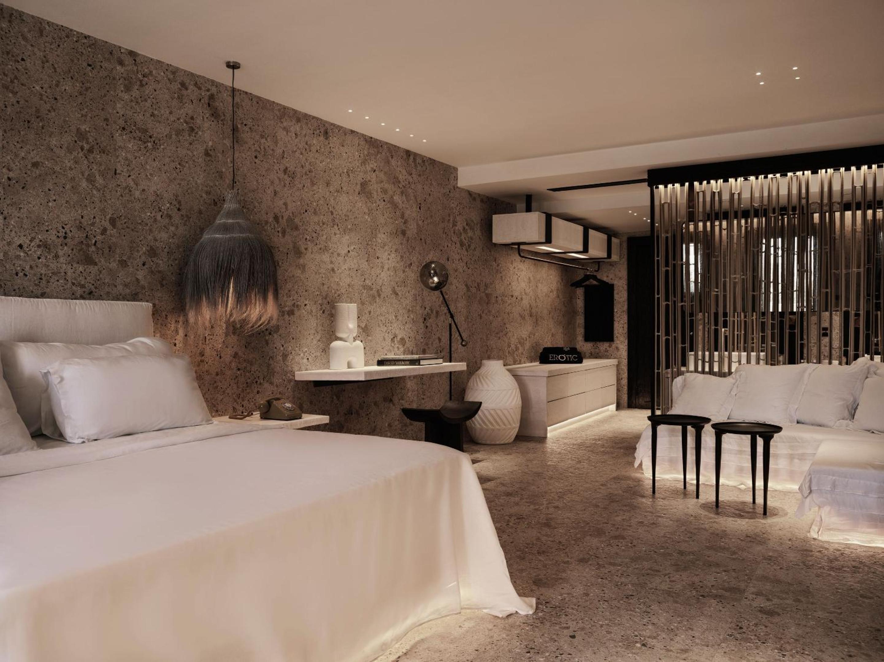 FOS Junior Suite - Photo 1