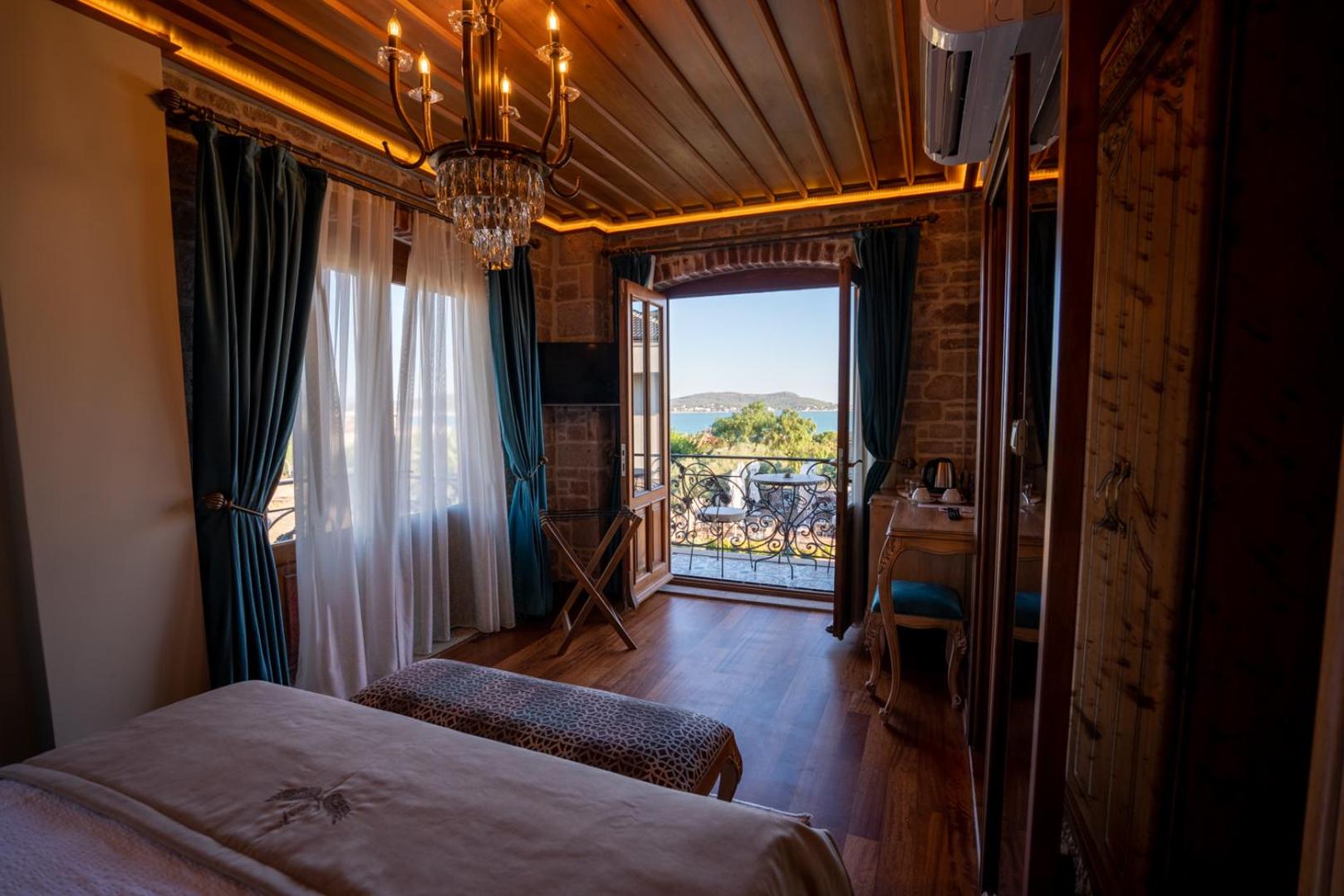 Deluxe Double Room with Sea View