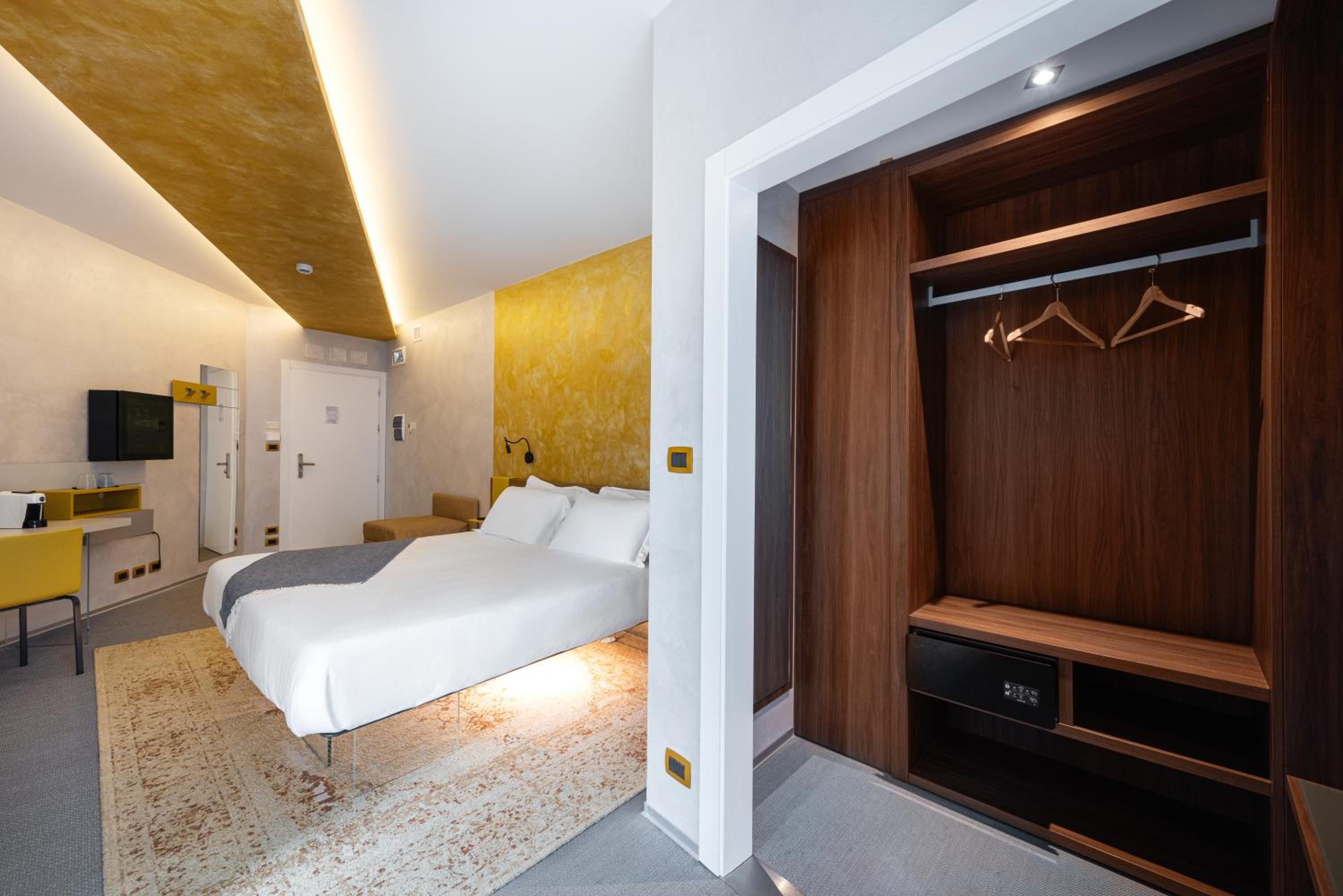 Deluxe Superior Room - Photo 2