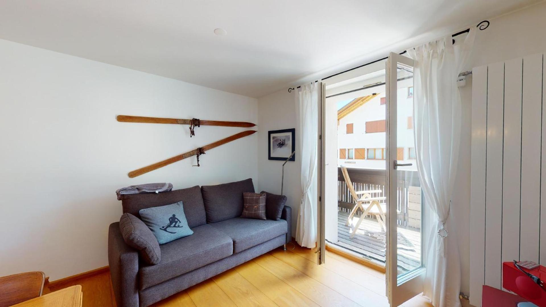 Apartment with Mountain View photo 1