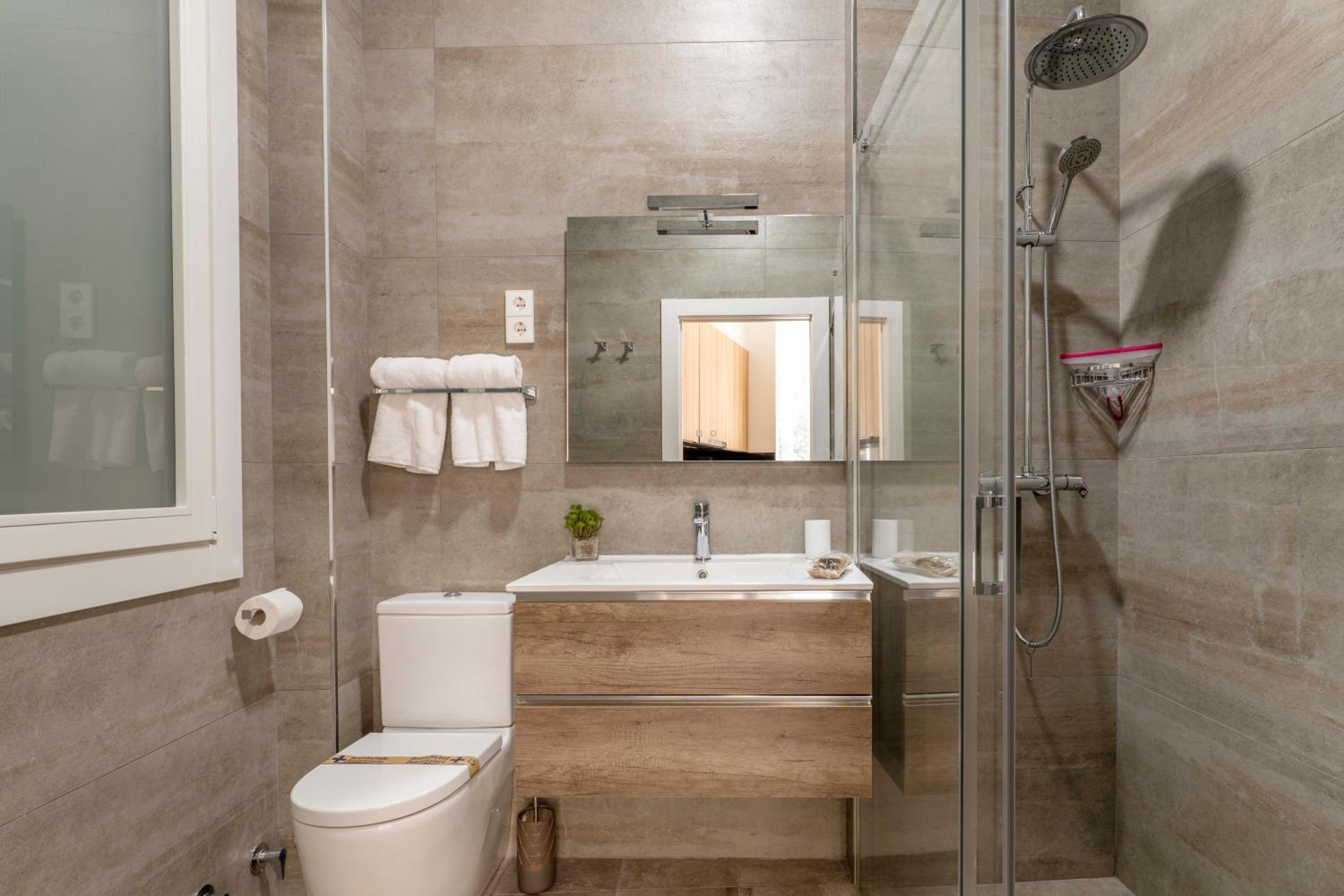One-Bedroom Apartment - Photo 6