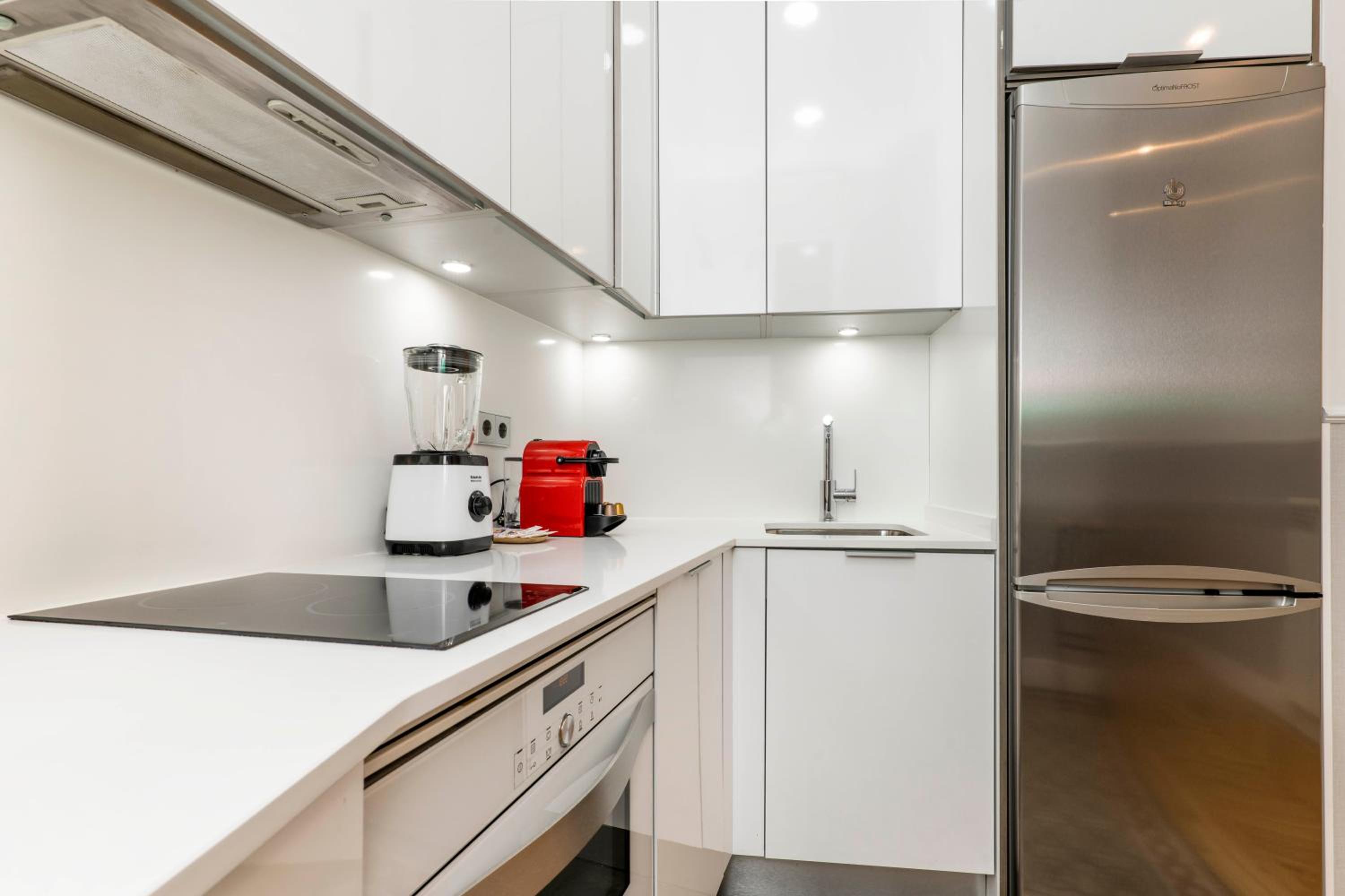 Two-Bedroom Apartment - Photo 3