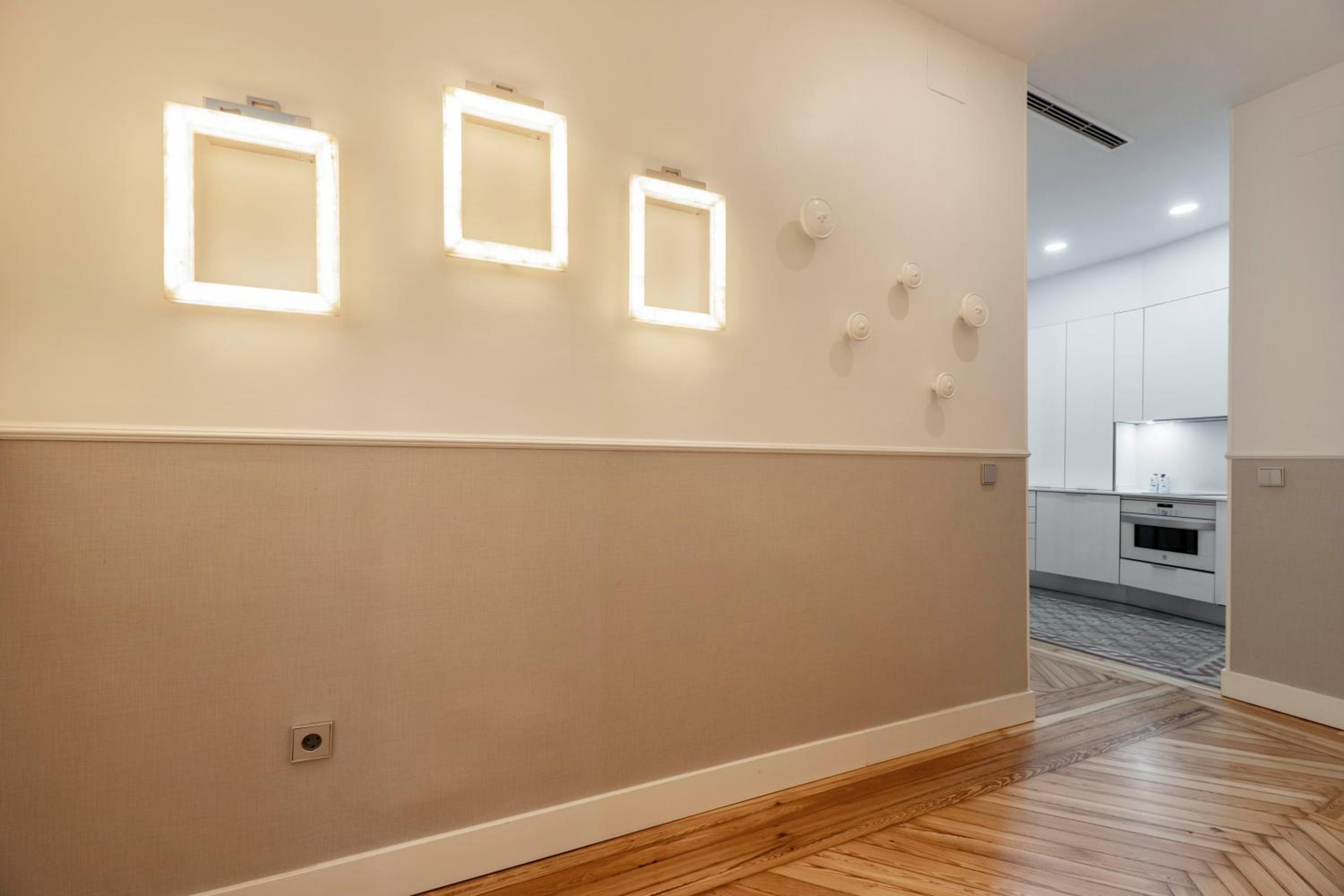 Two-Bedroom Apartment - Photo 12