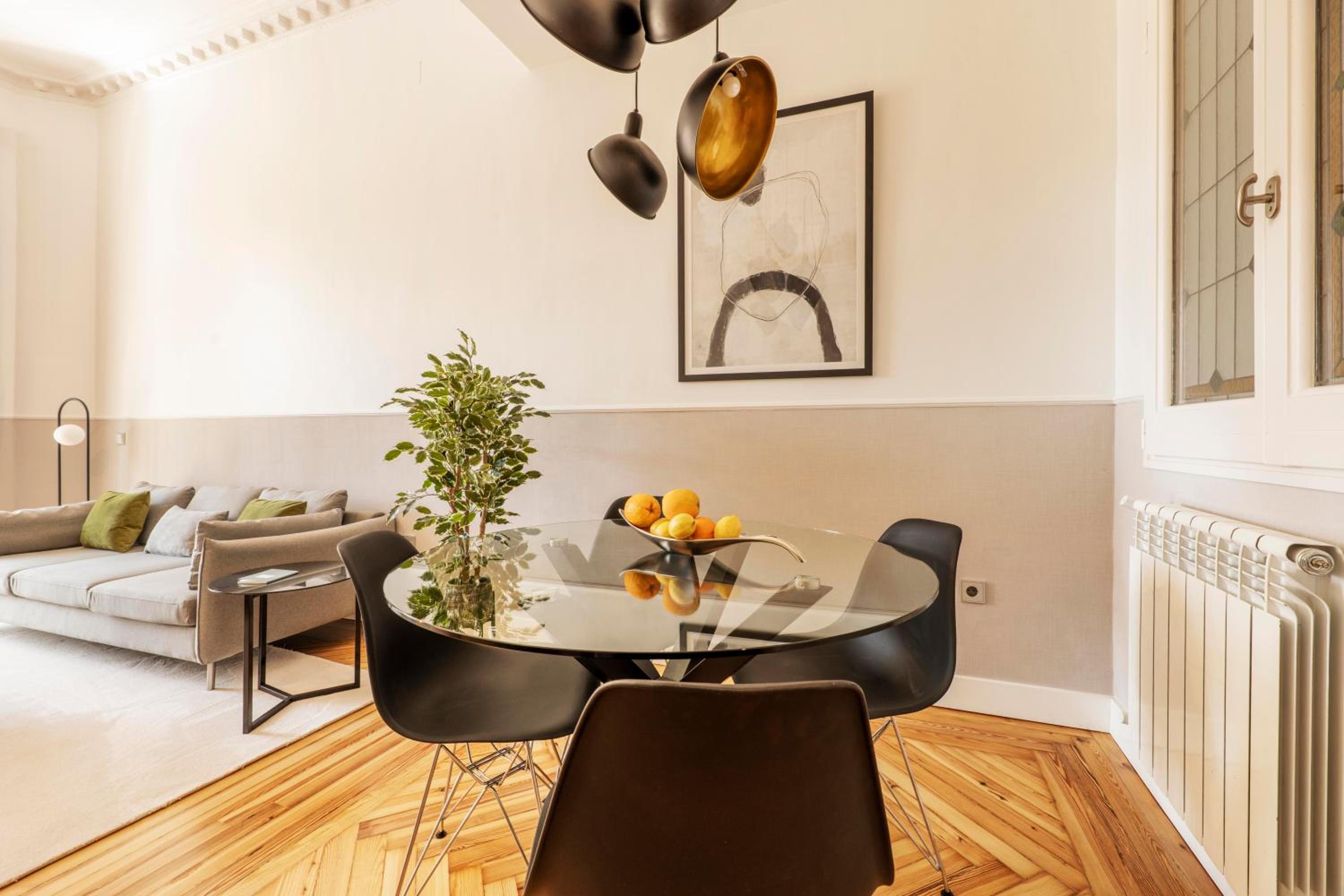 Two-Bedroom Apartment - Photo 2