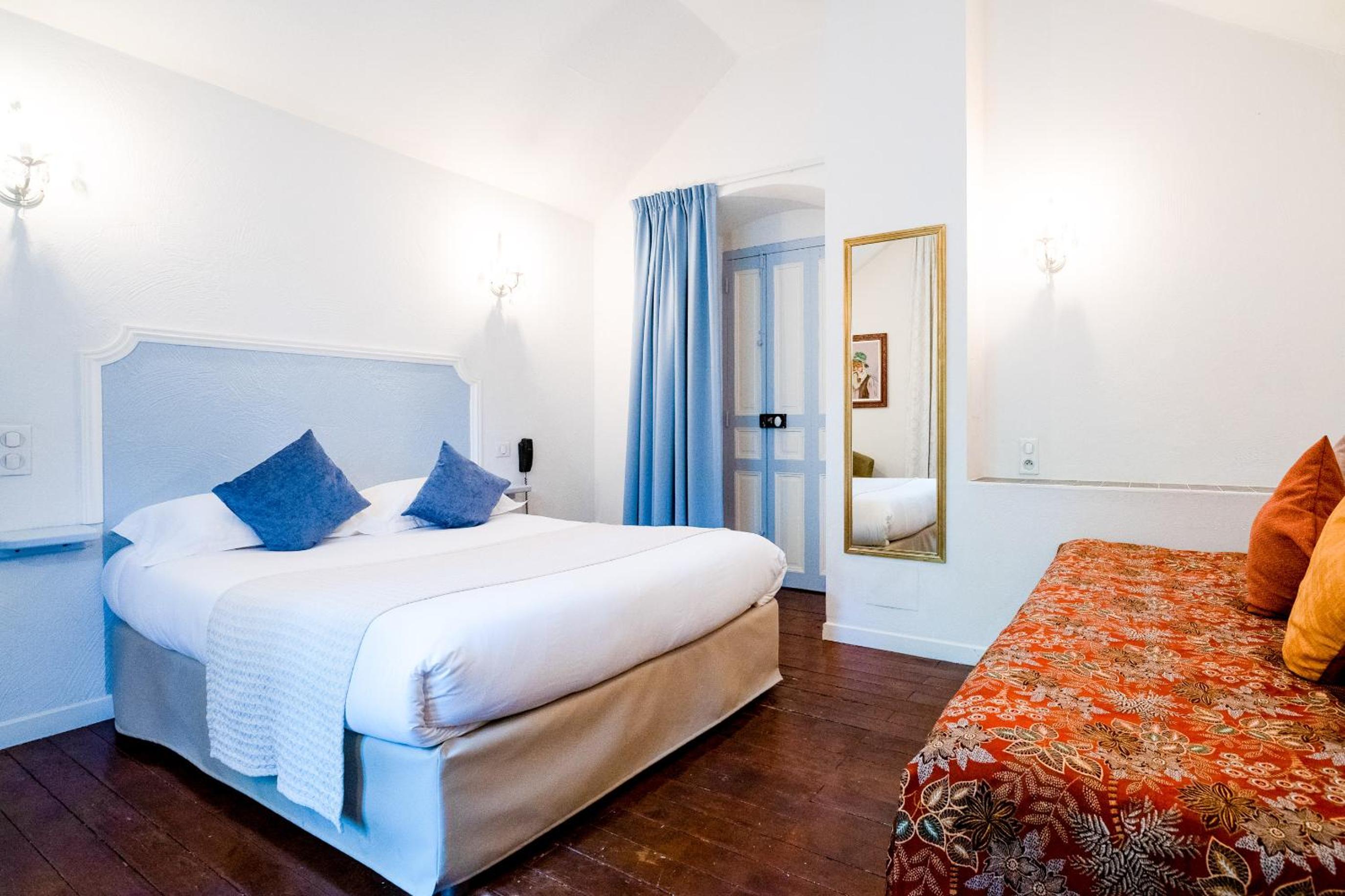 Deluxe Room - Photo 3