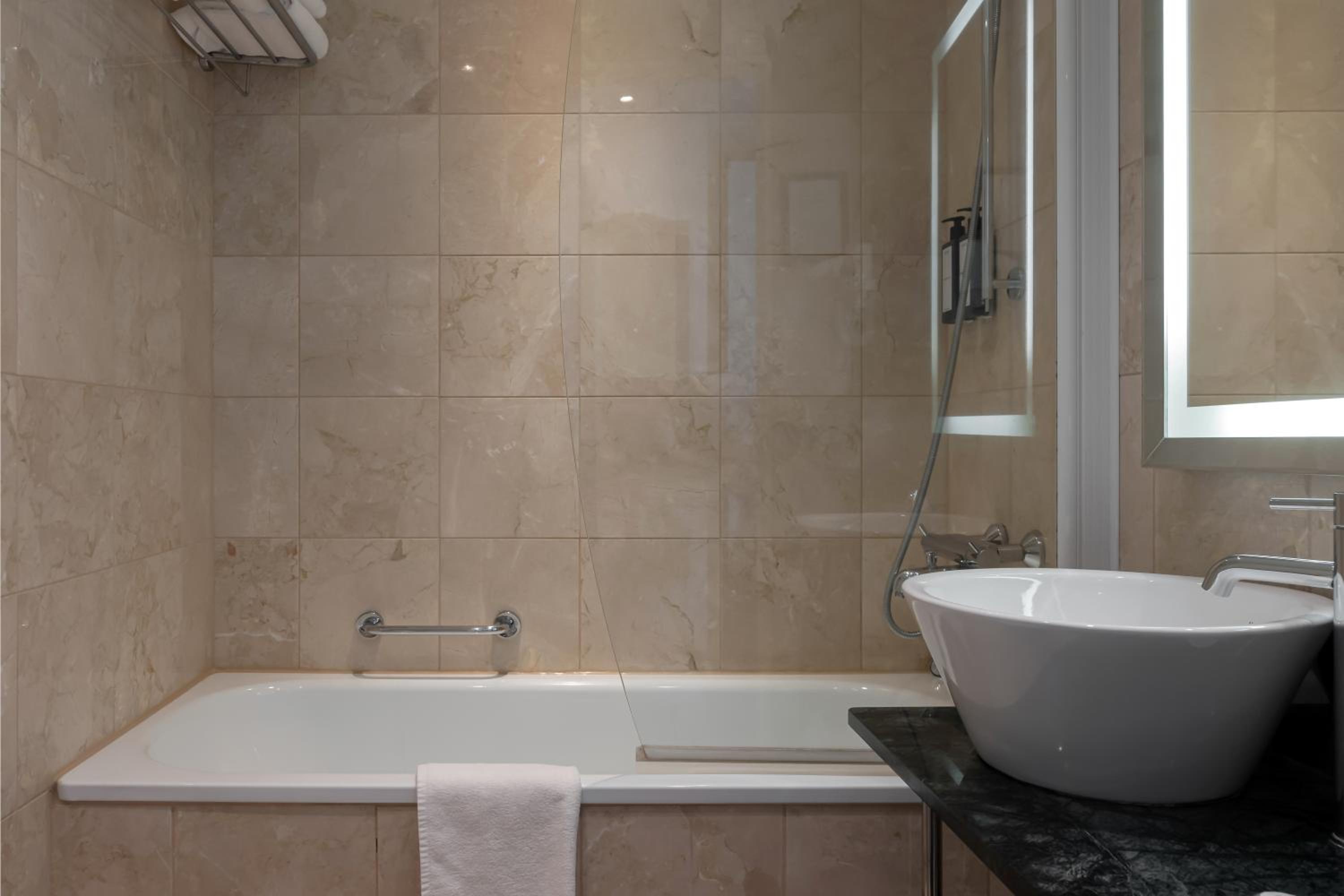 Superior Double Room - Photo 2