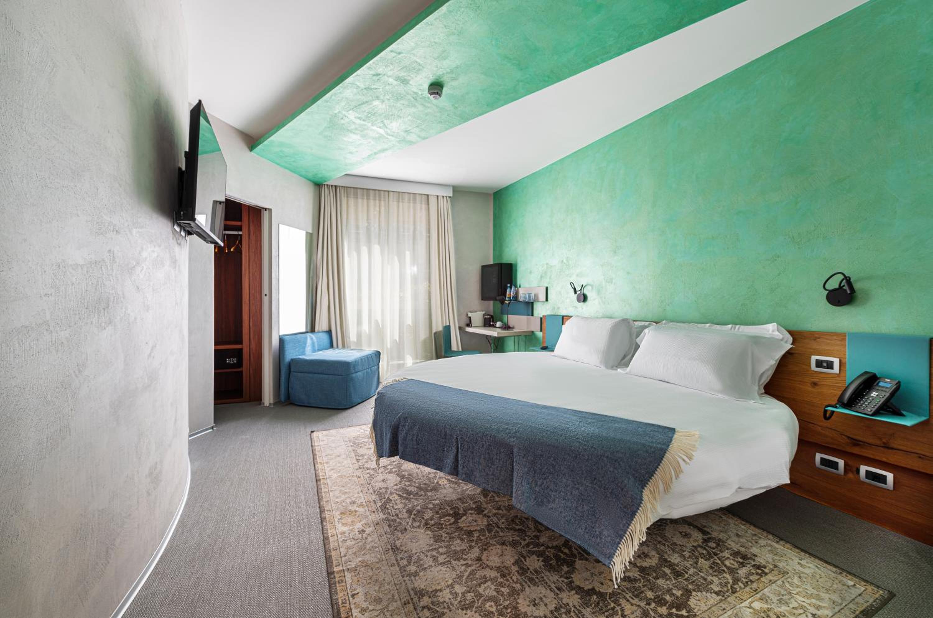 Premium Superior Room - Photo 1