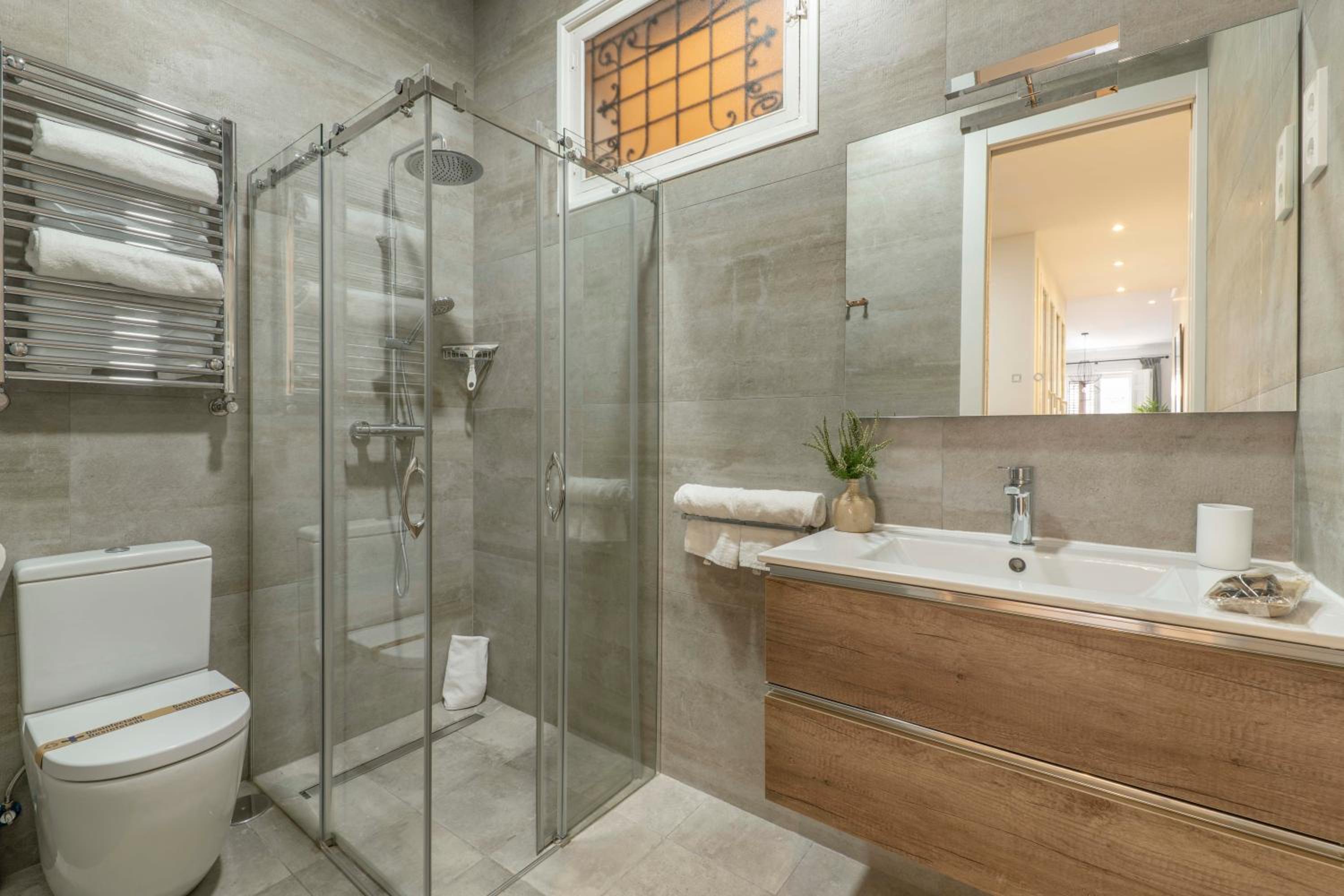 Two-Bedroom Apartment - Photo 14