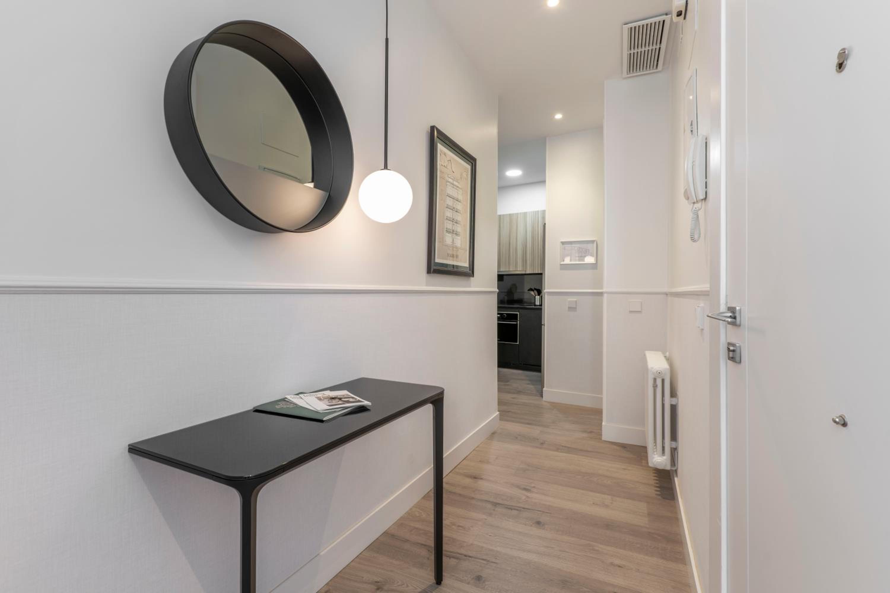 Two-Bedroom Apartment - Photo 19