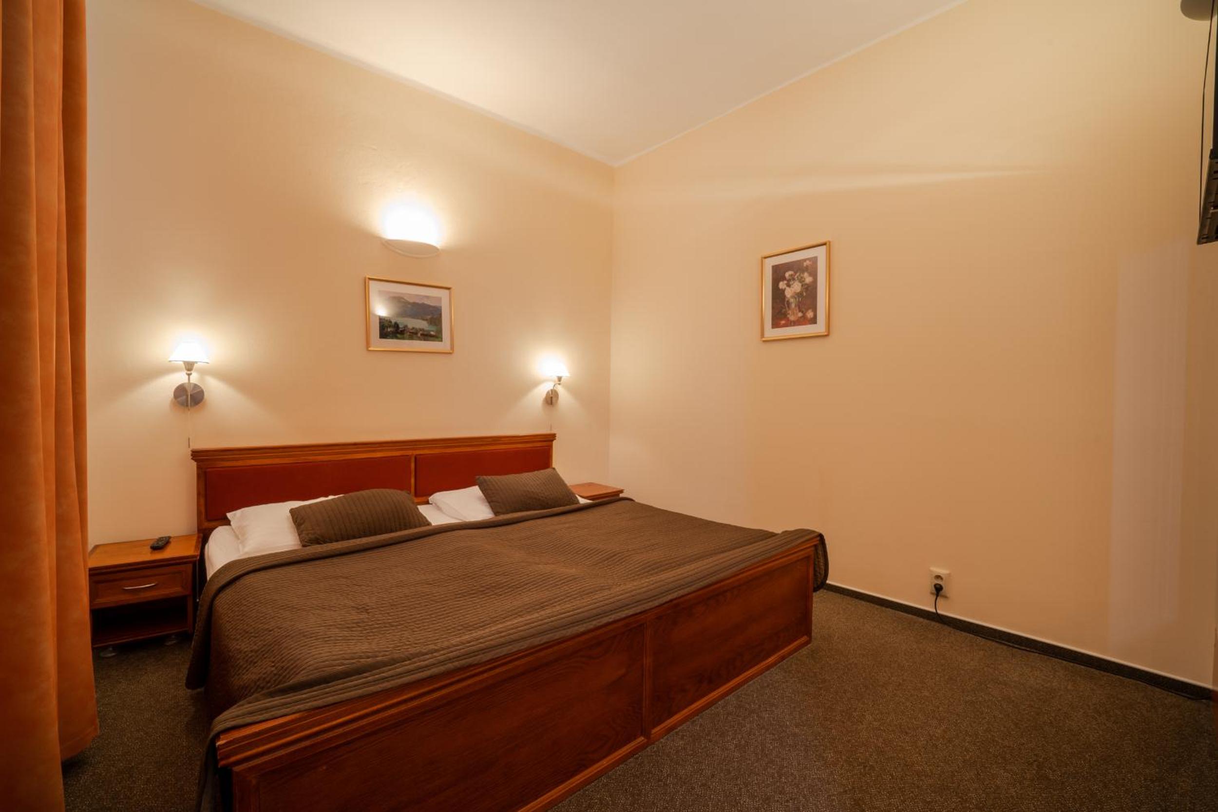One-Bedroom Suite