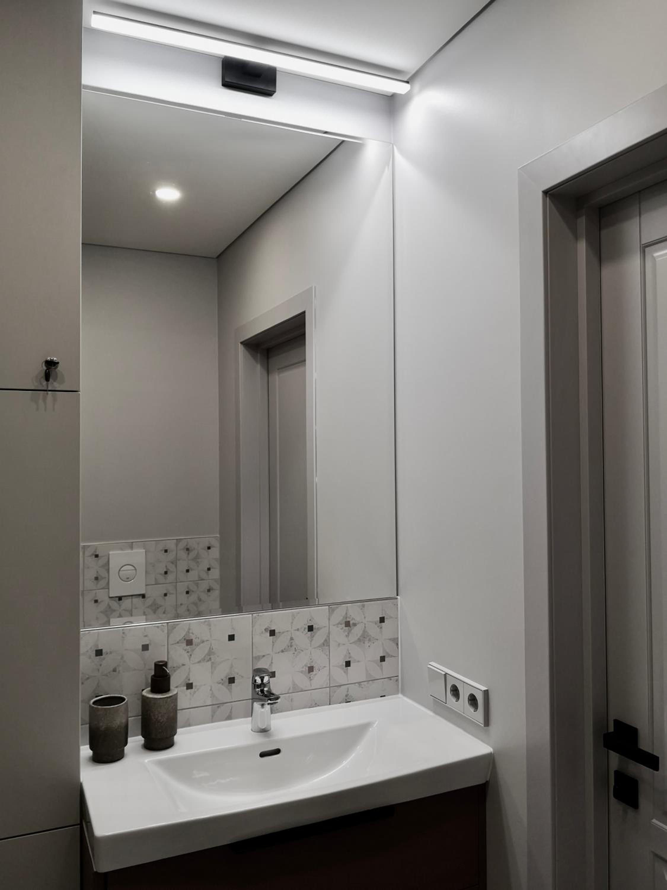 Apartment with Balcony - Photo 21