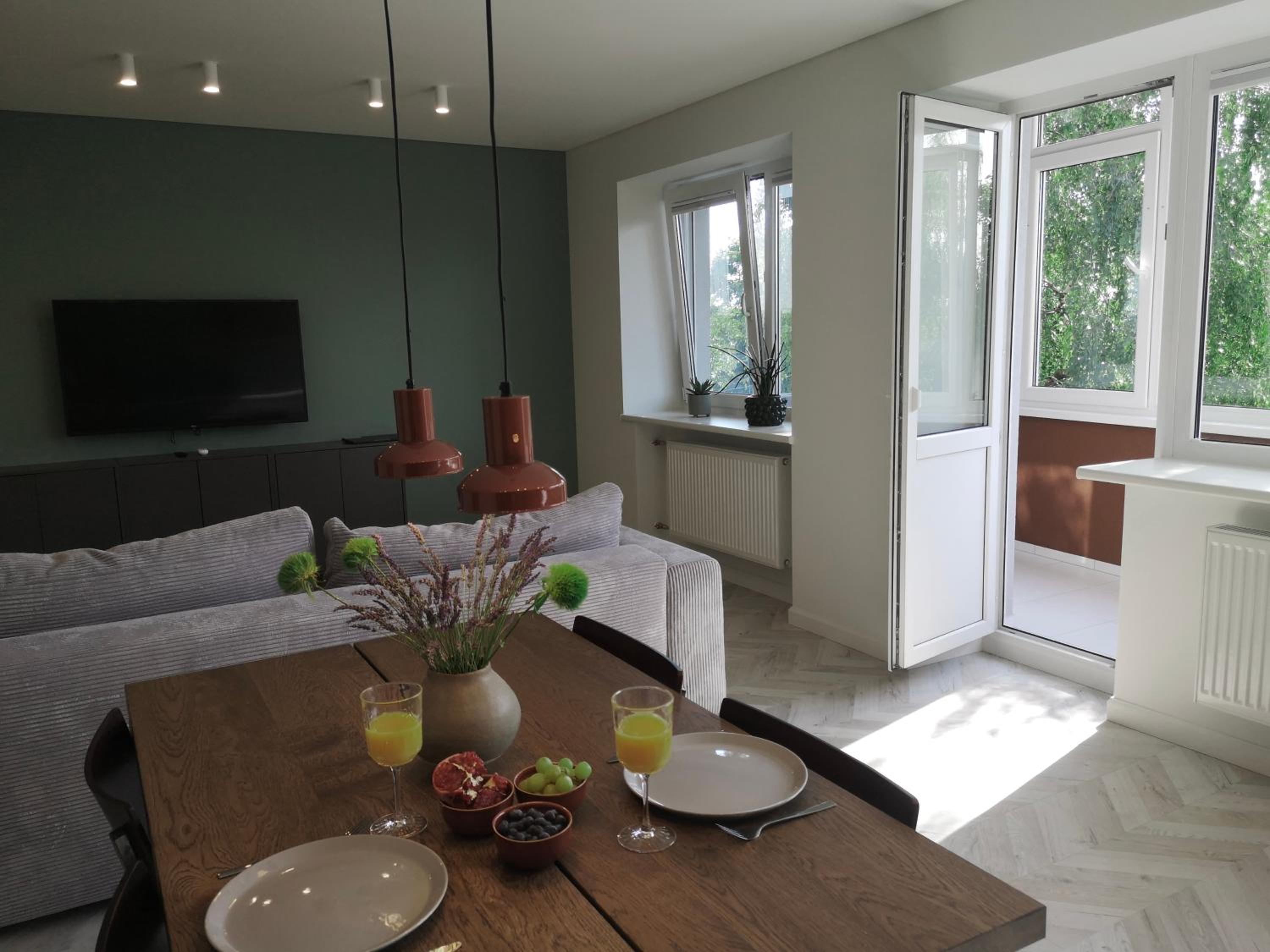 Apartment with Balcony - Photo 22