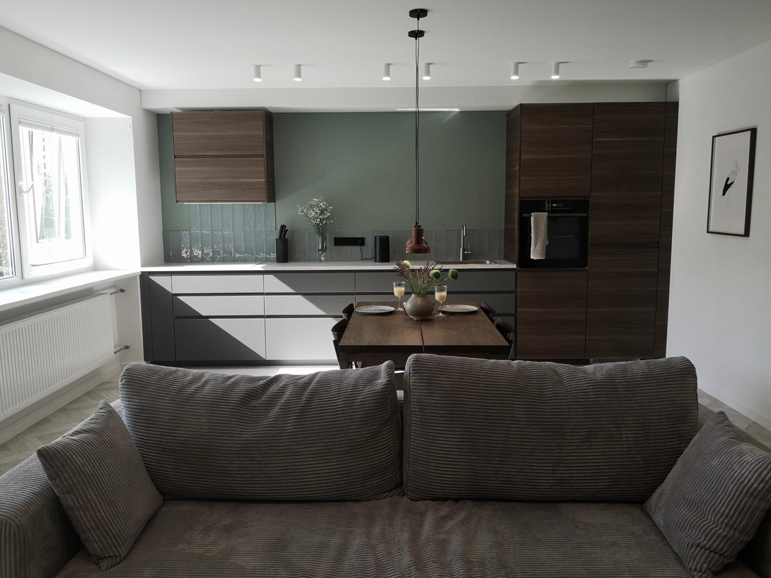 Apartment with Balcony - Photo 29