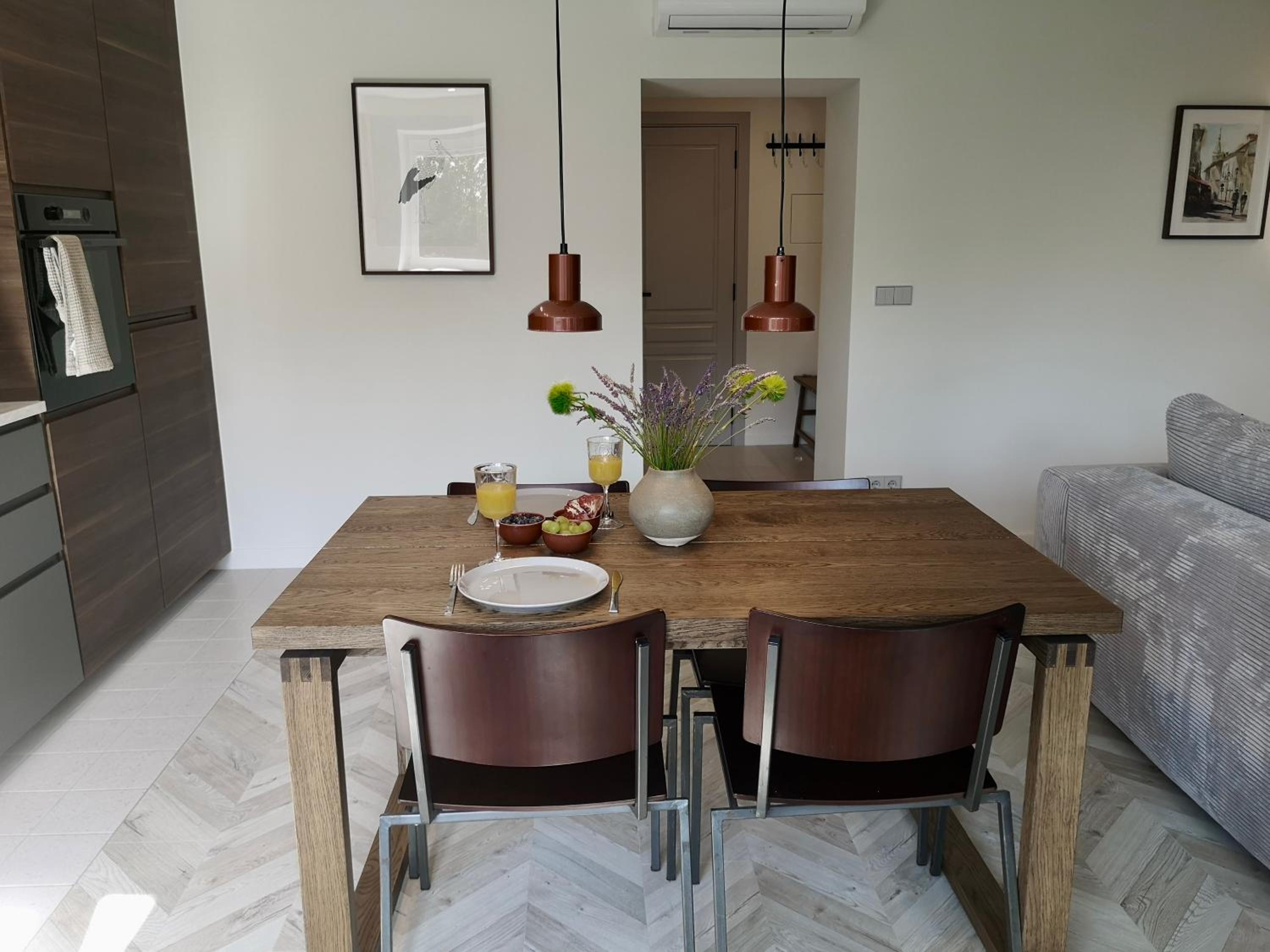 Apartment with Balcony - Photo 30
