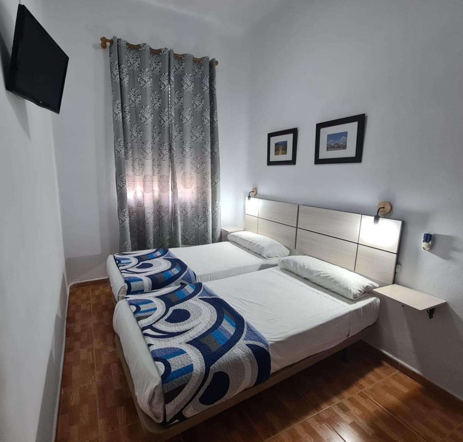 Habitación Doble con Baño Privado - No Fumadores