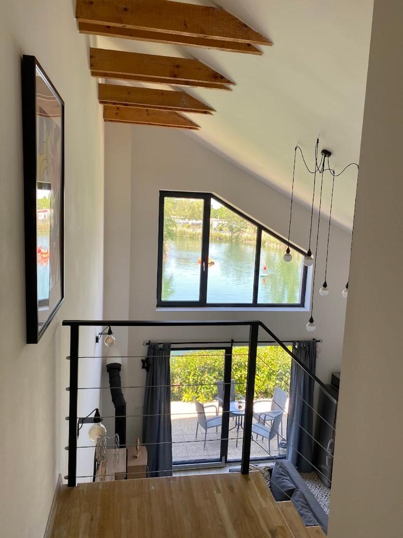 Apartment with Lake View photo 2