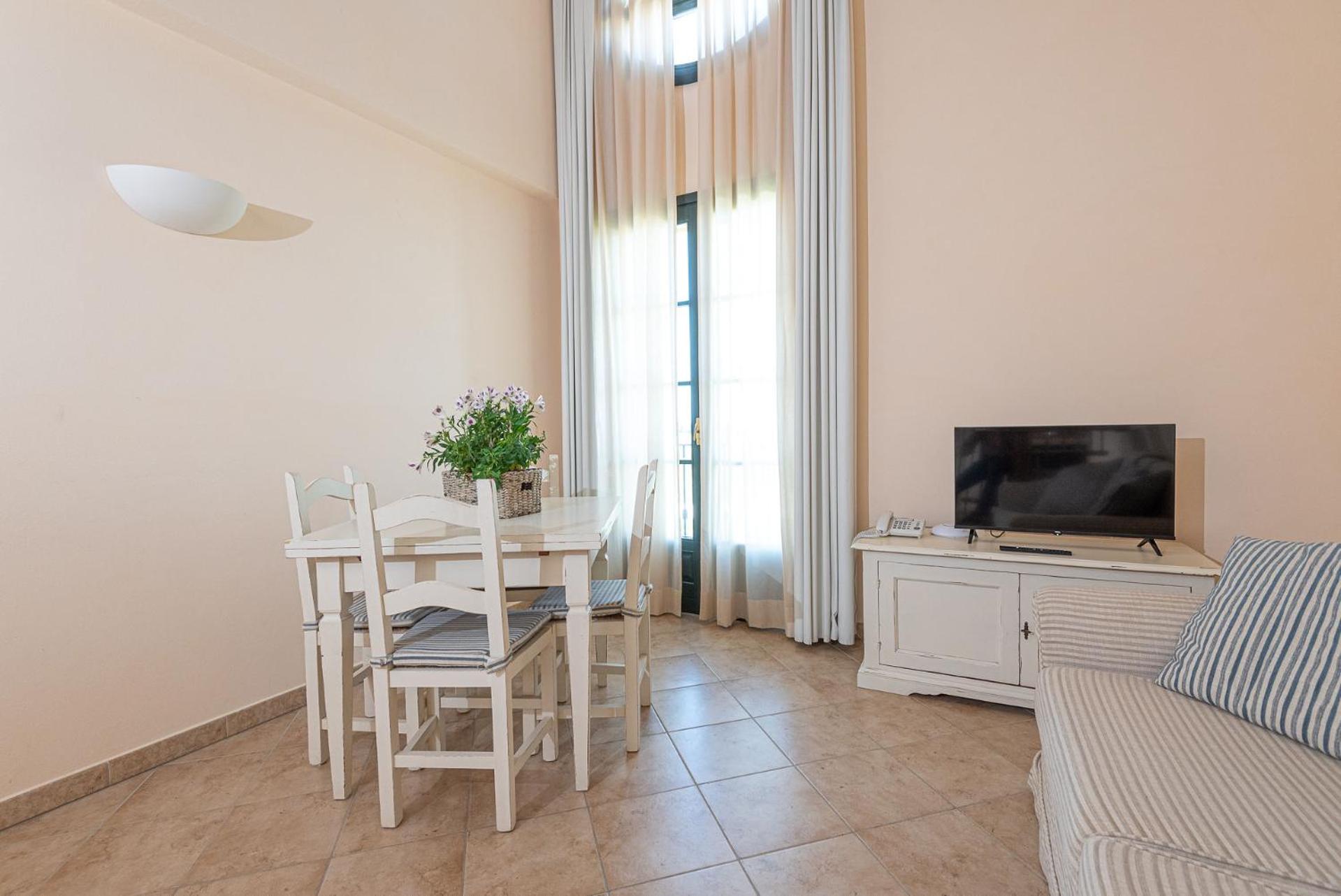 One-Bedroom Apartment (4 Adults) - Photo 2