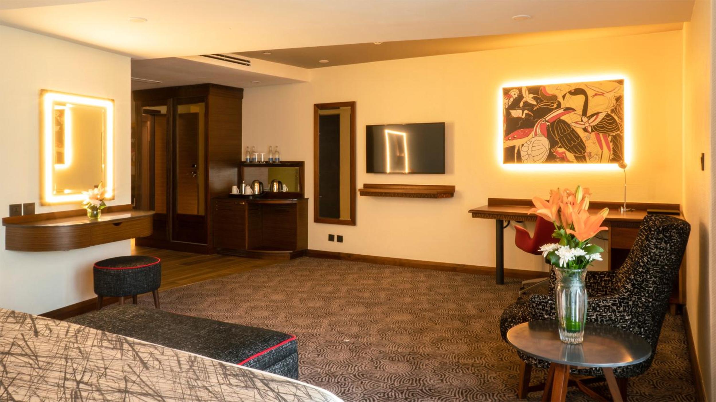 Studio Suite - Photo 2